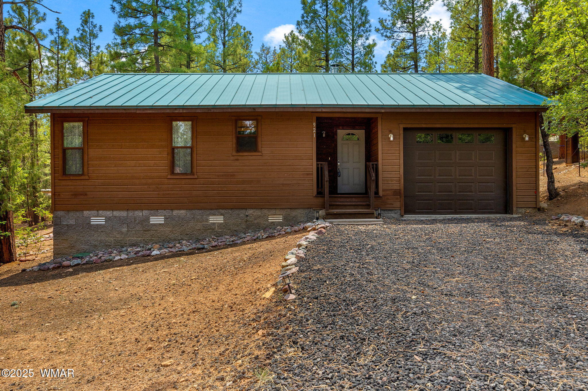 921 Lauren Court — photo