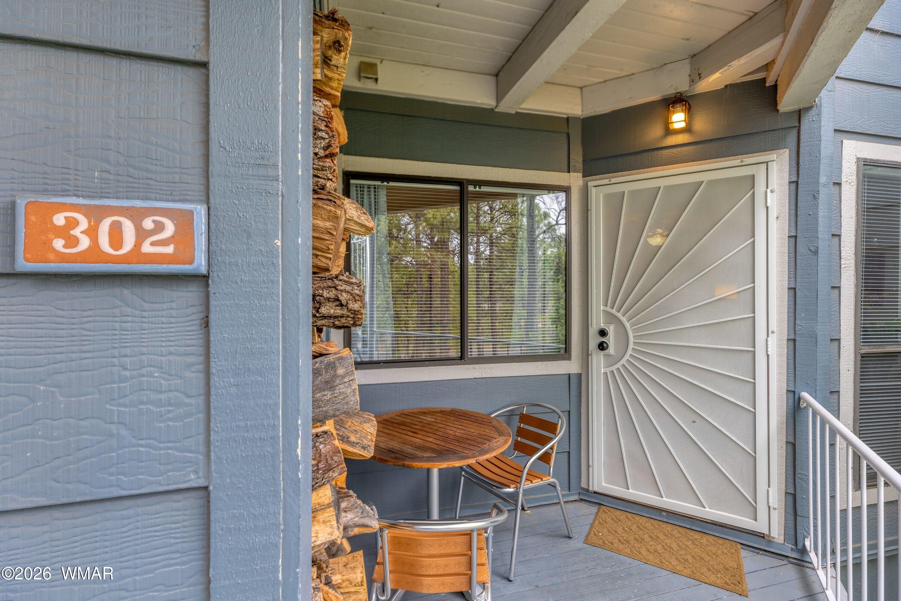 2700 S White Mountain Road — photo