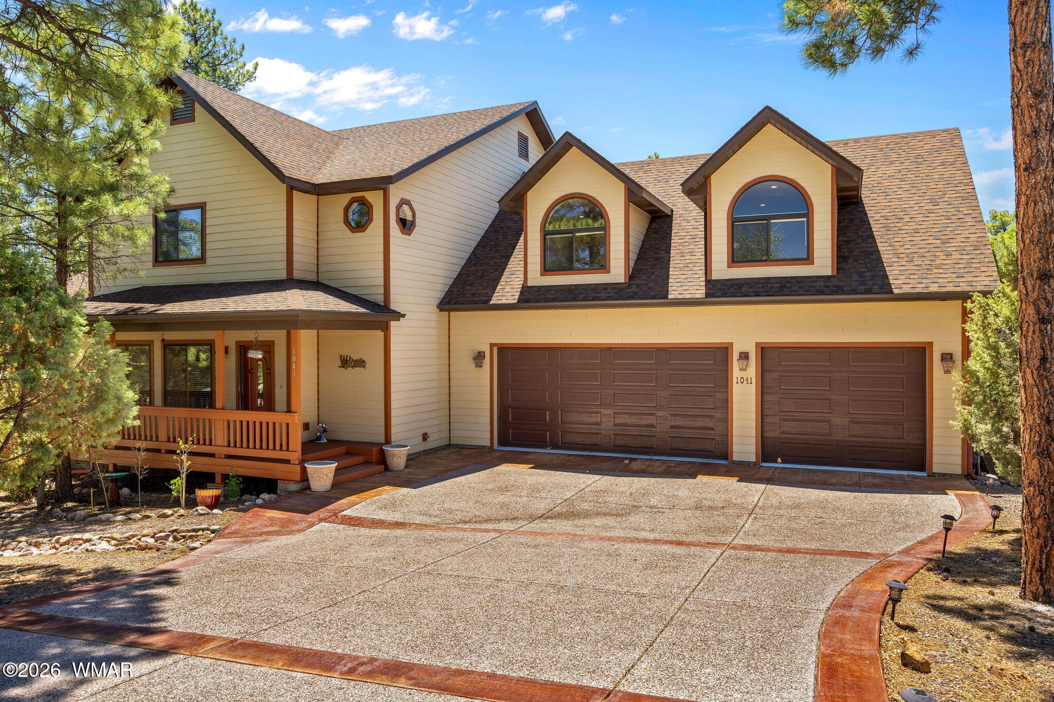 1041 E Pine Oaks Drive — photo