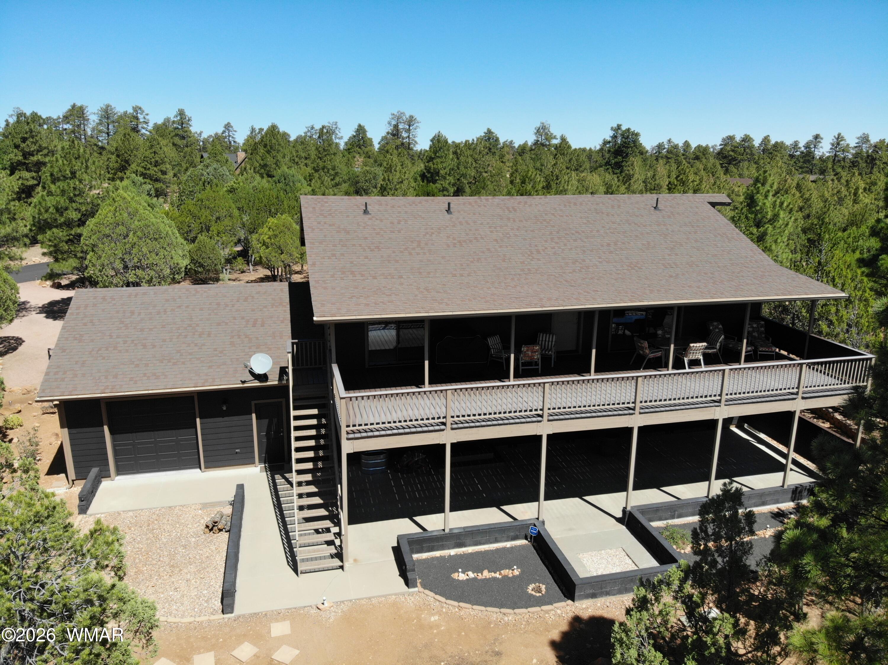 1495 Shade Tree Drive — photo
