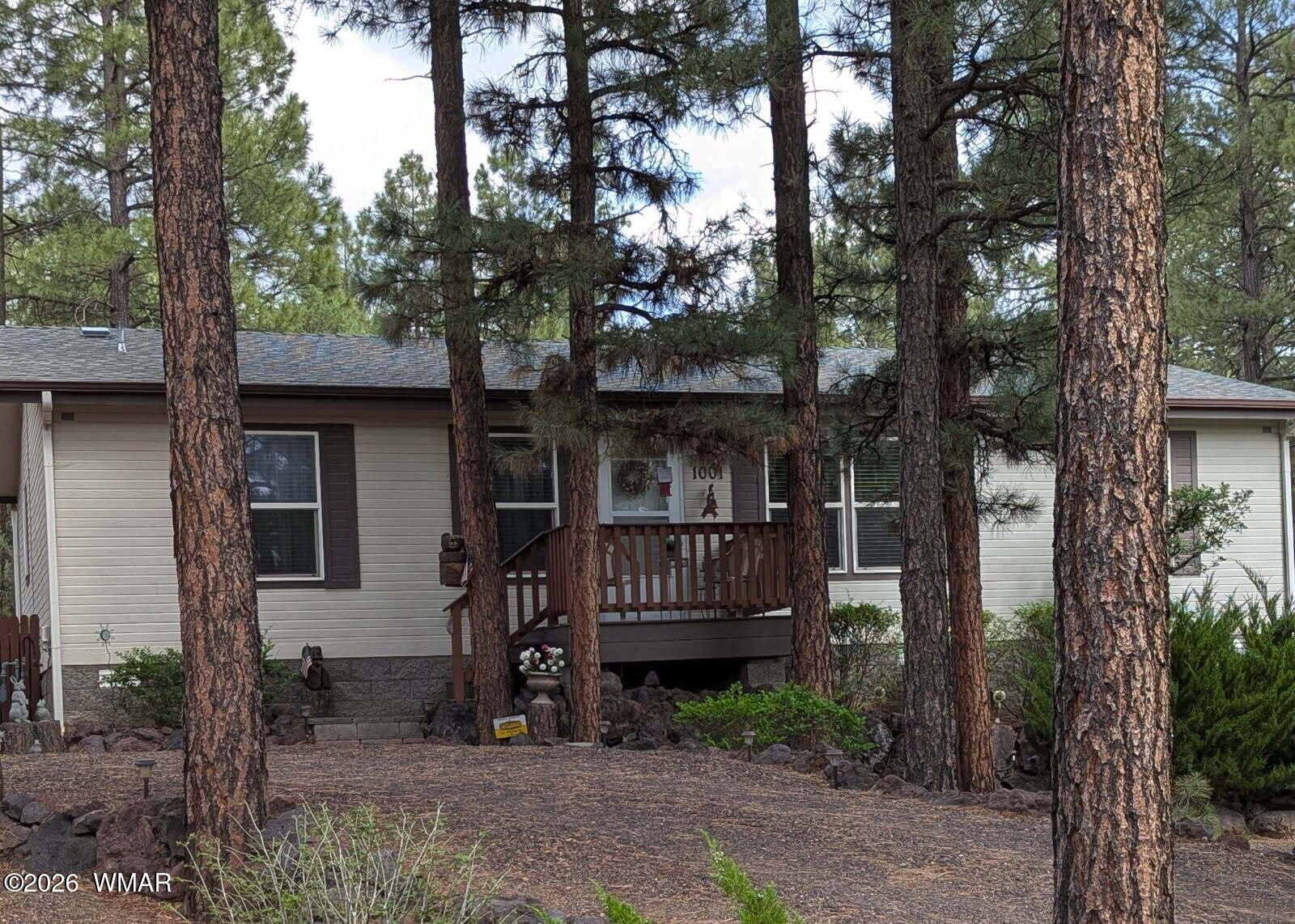 1001 S Cherokee Drive — photo
