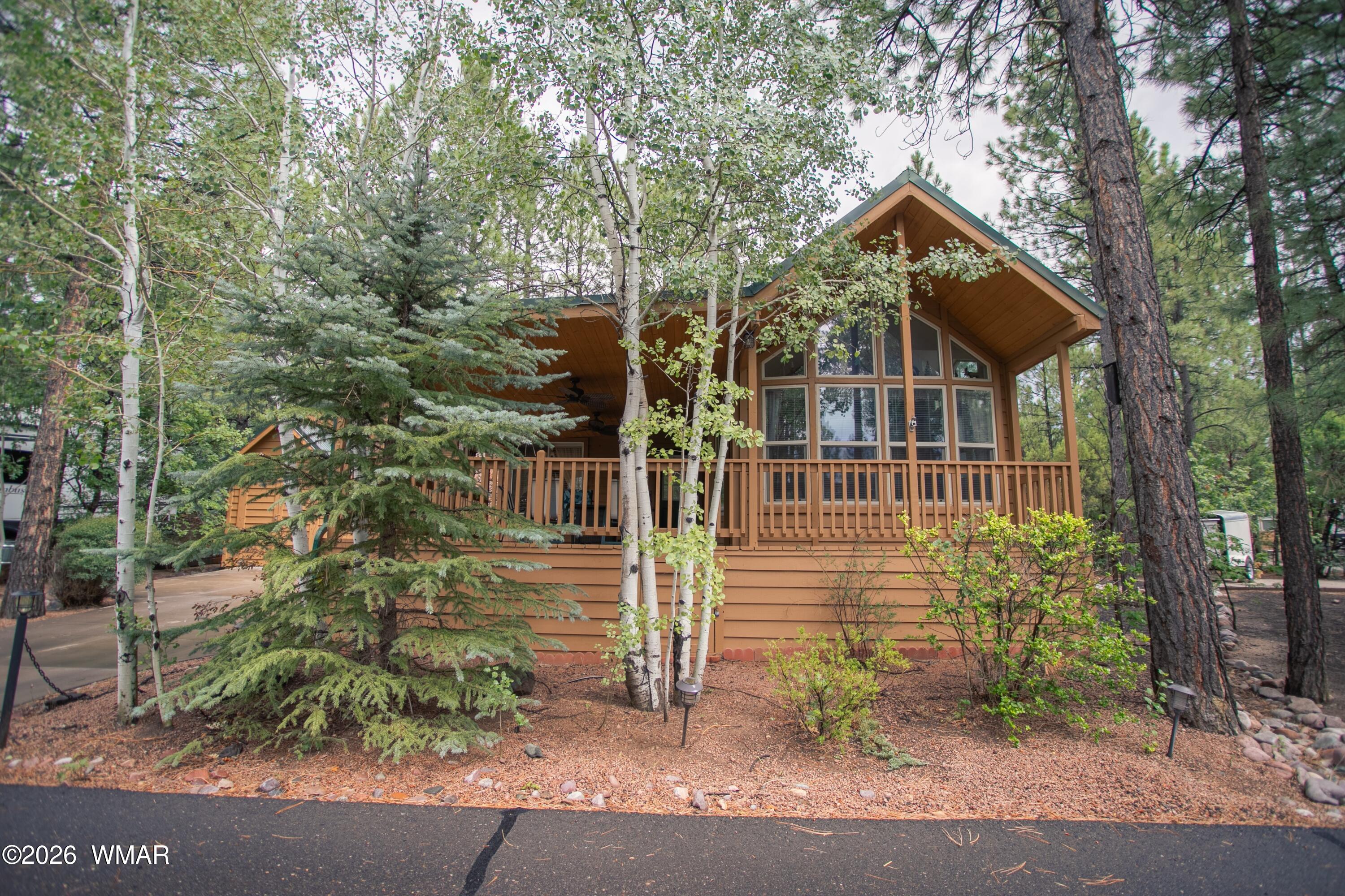 2211 E Hanging Tree Trail — photo