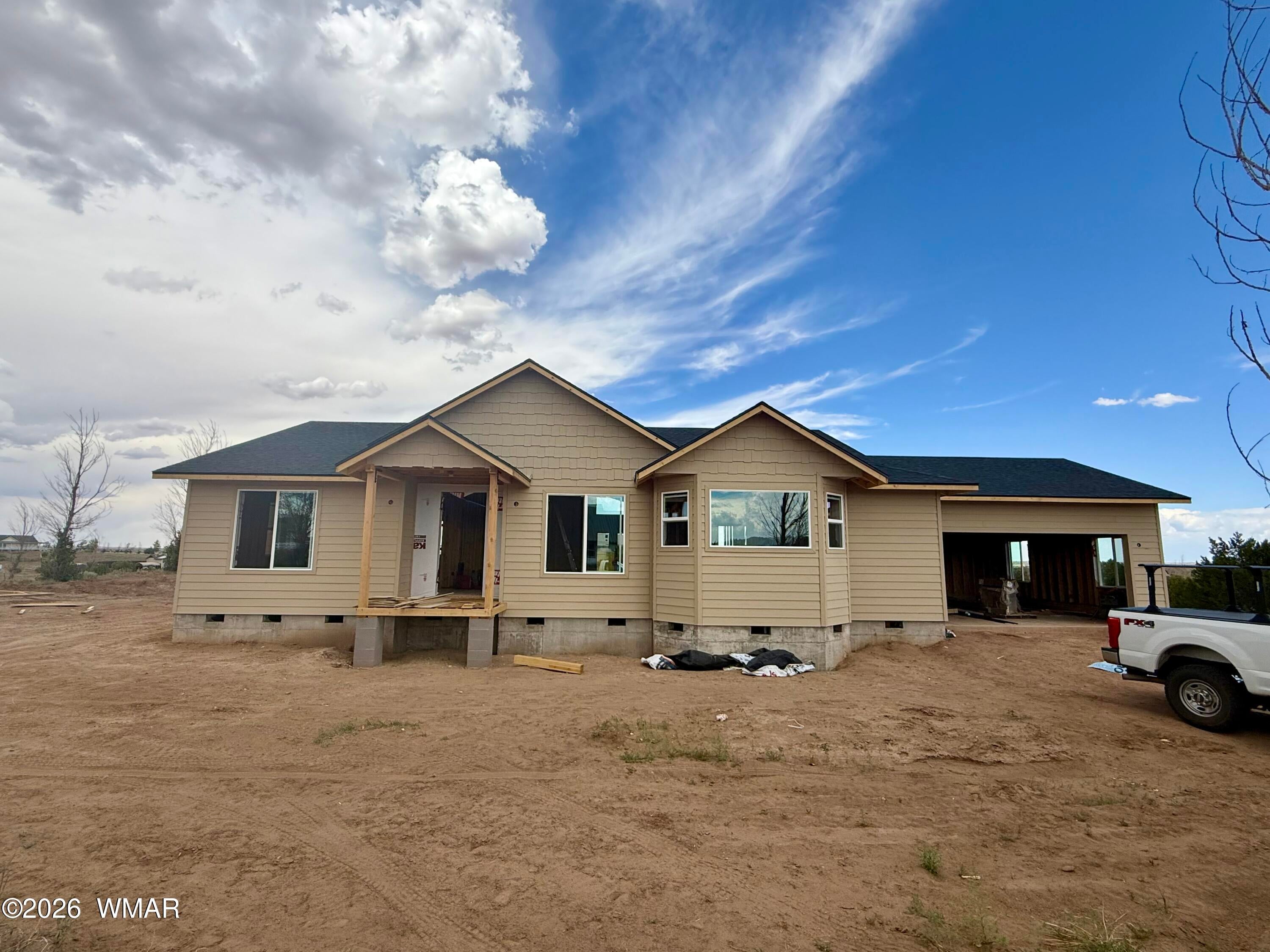 2090 Meadow Way — photo