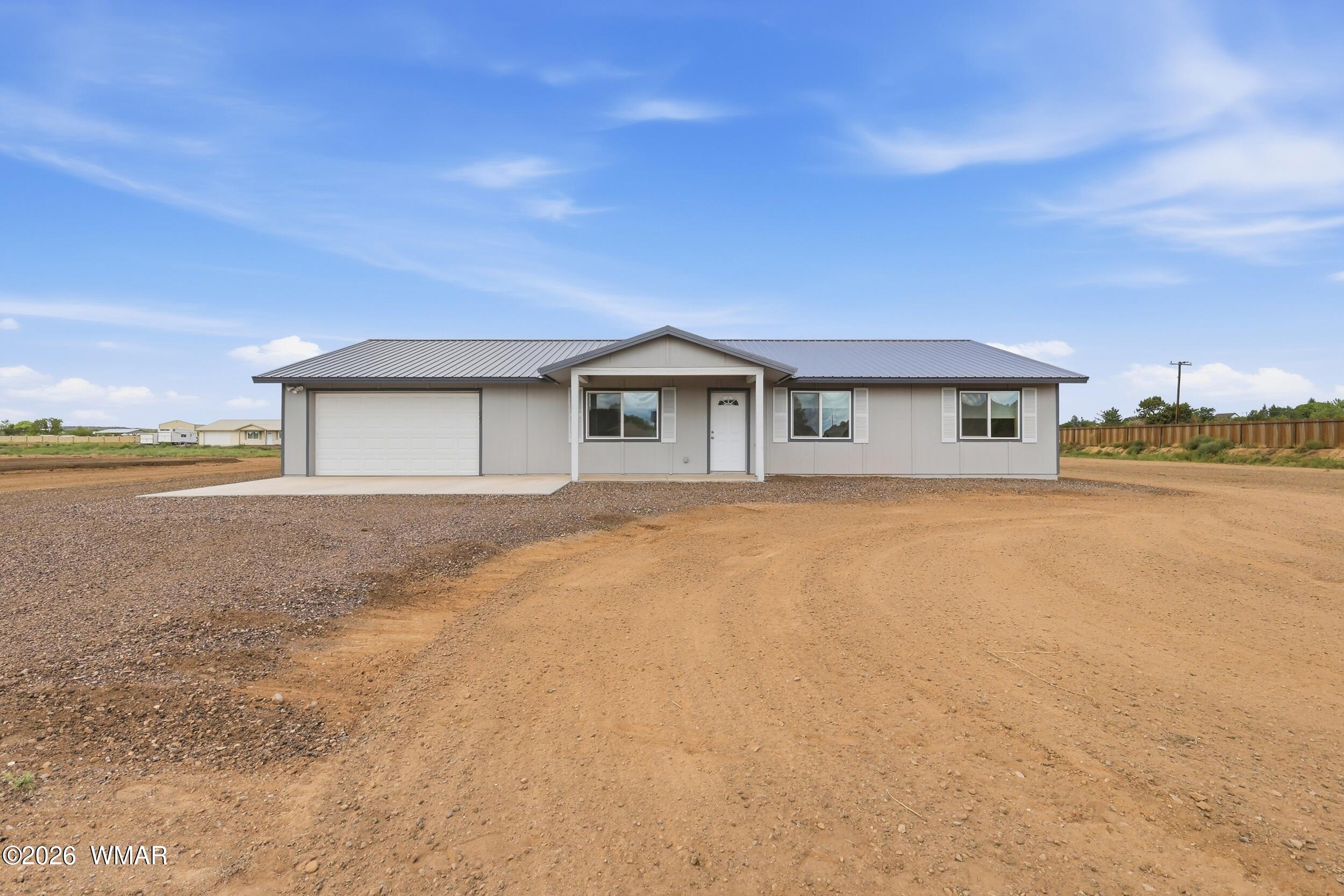 327 Halli Jo Loop — photo