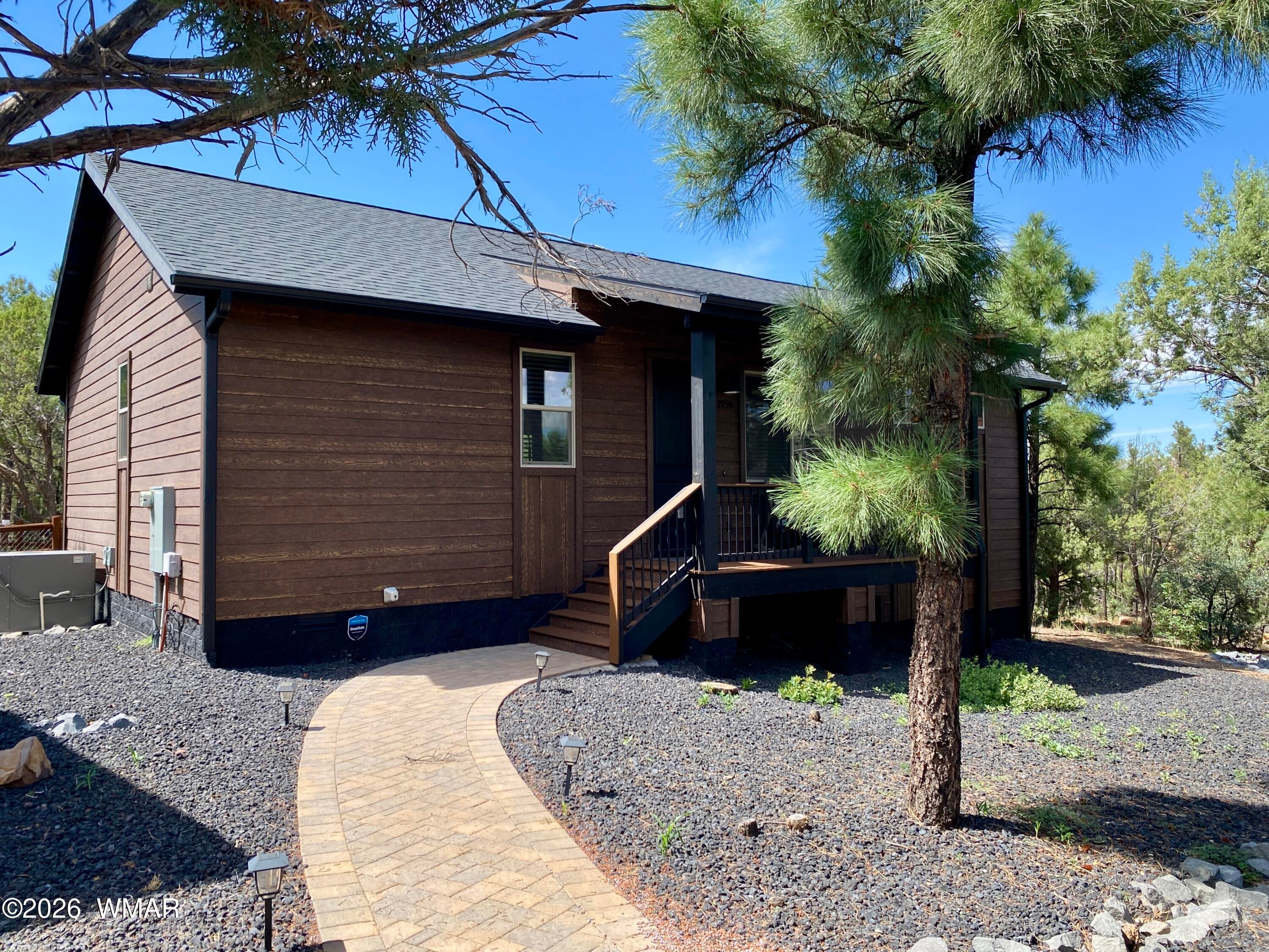 2150 N Bison Pass Court — photo