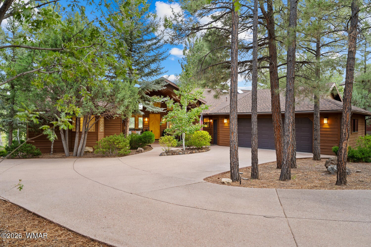 4010 Sugar Pine Loop — photo