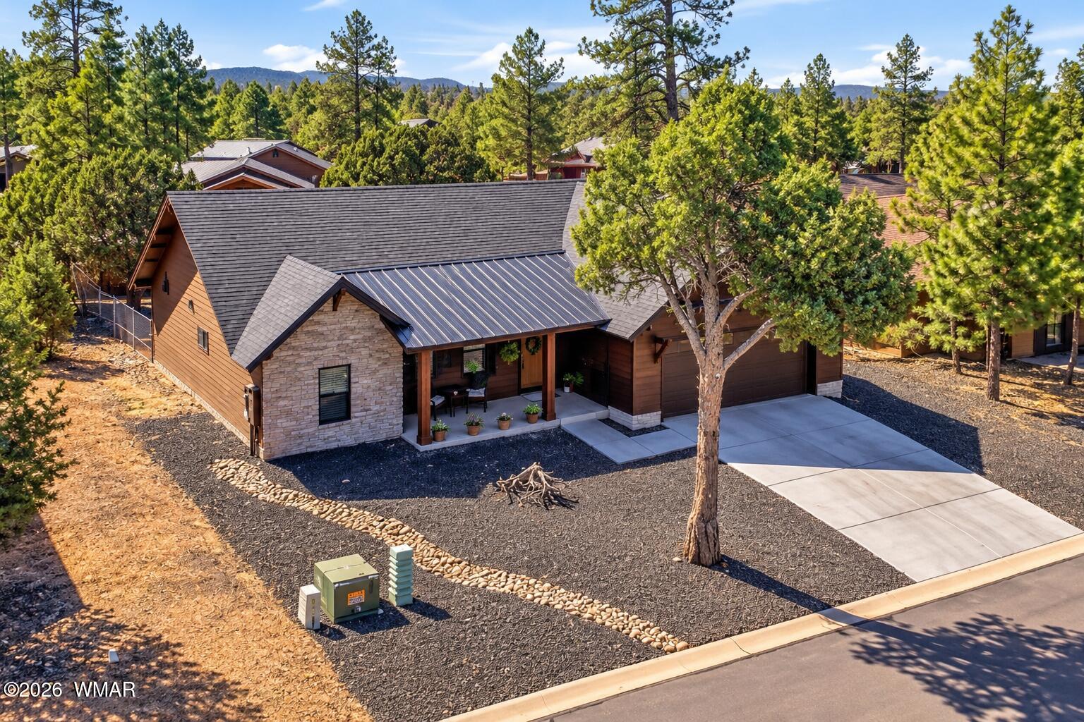 2720 N Eagle View Circle — photo