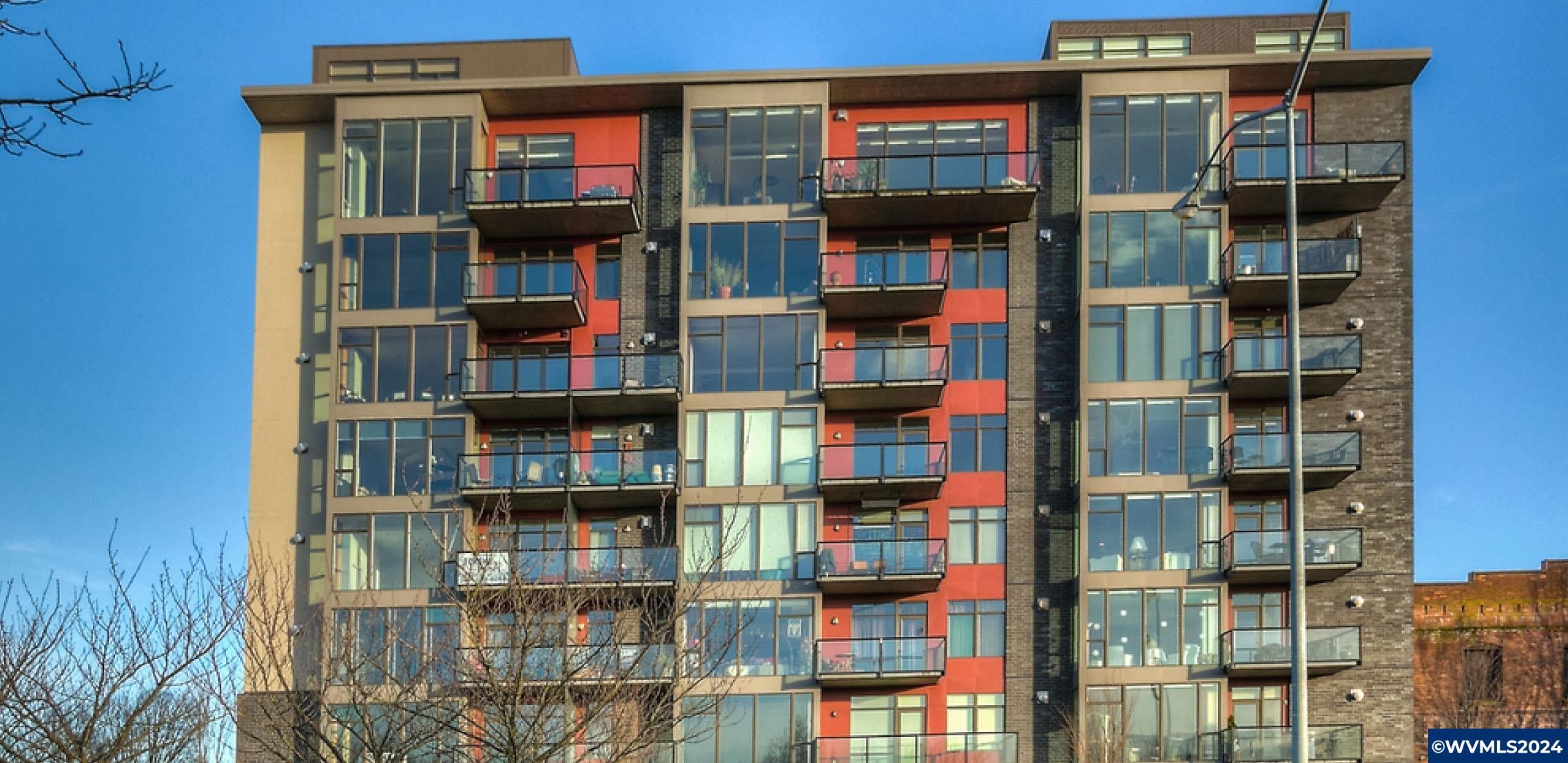 156 Front (#140) St 140 — photo