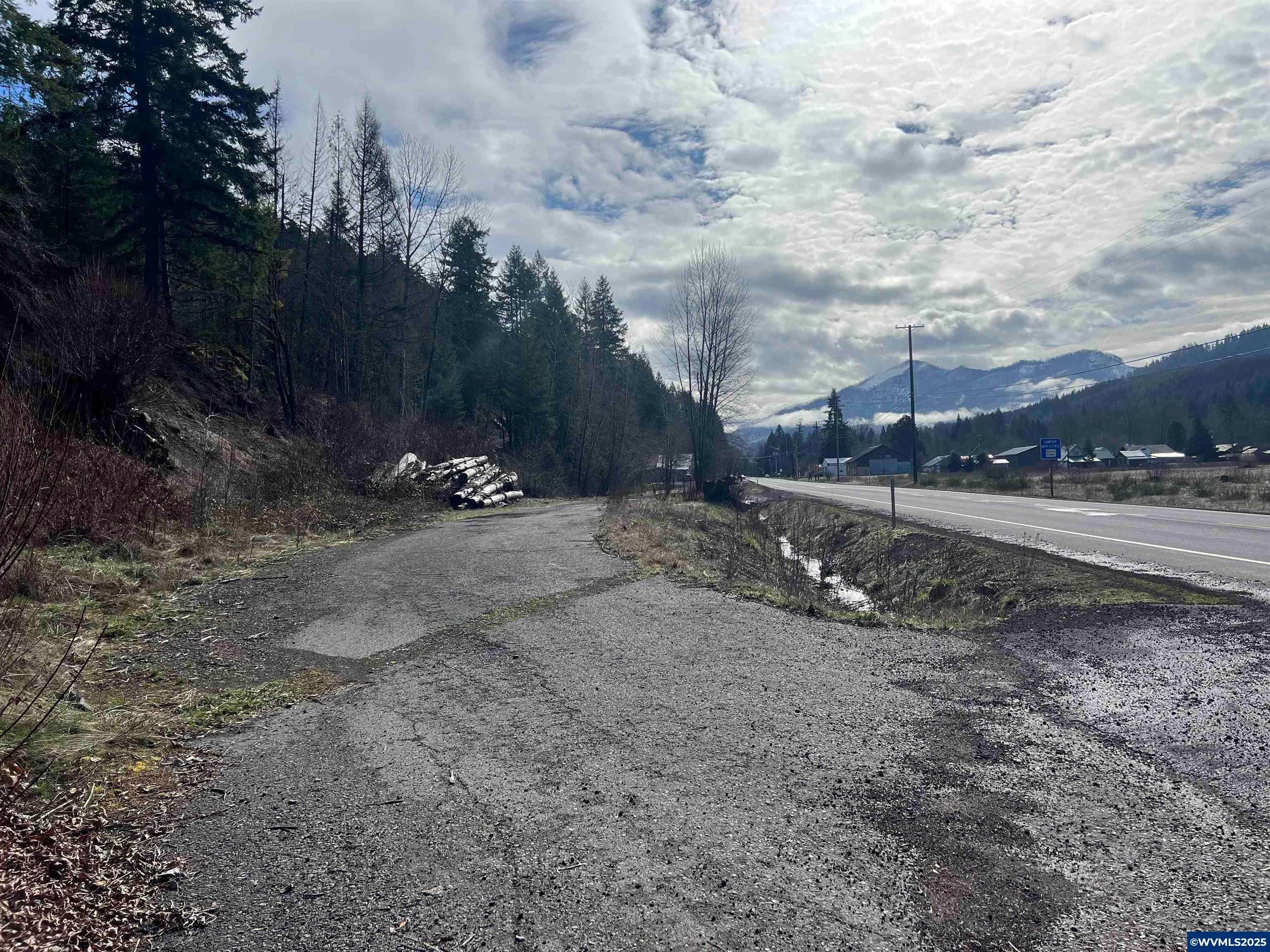 00 N Santiam Hwy — photo