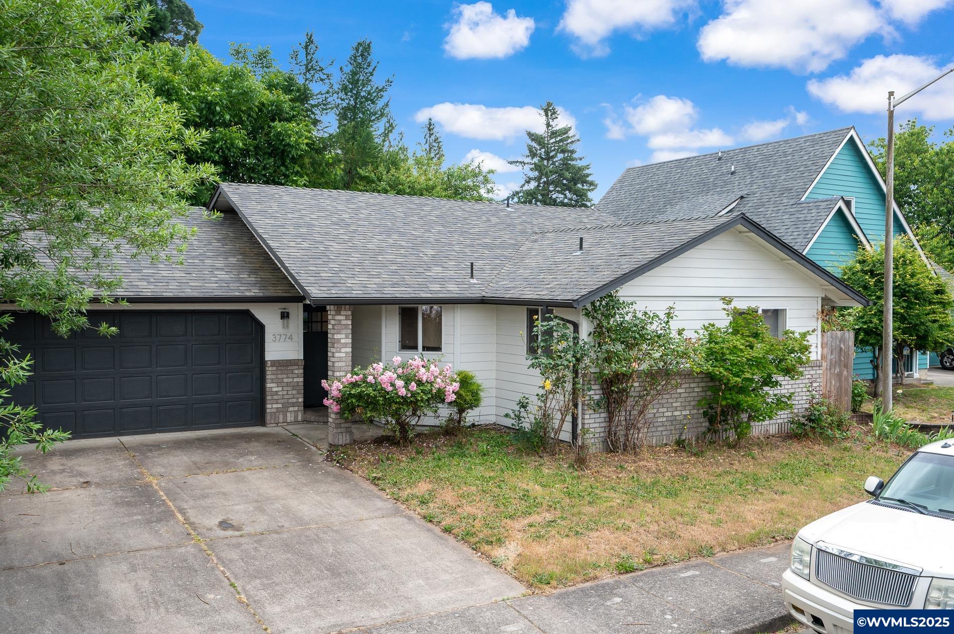 3774 Homestead Ct NE — photo