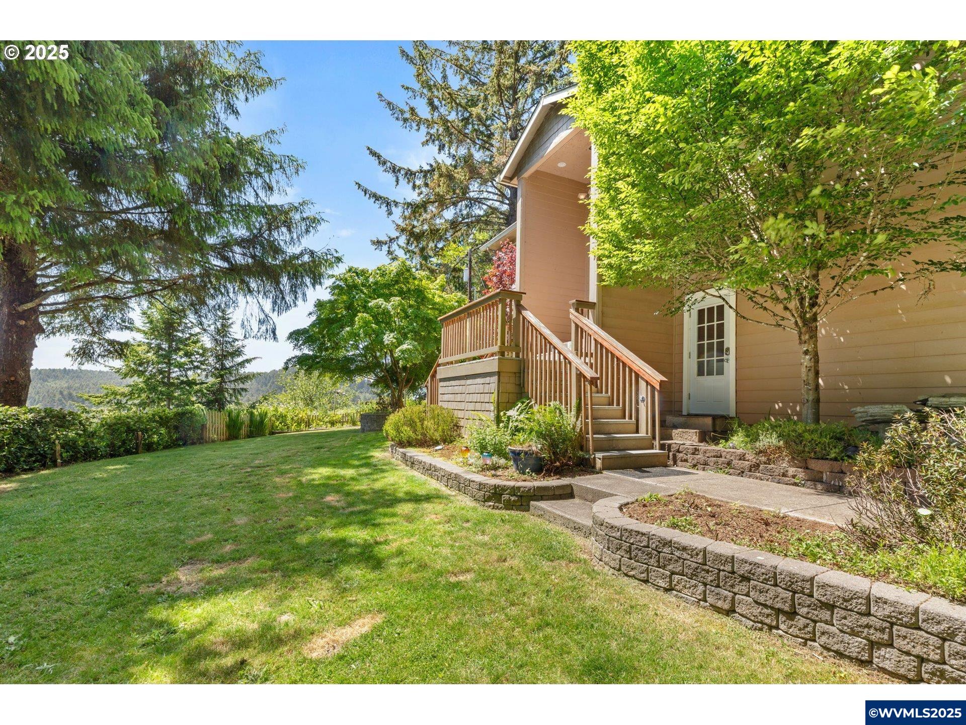 579 S Schooner Creek Rd — photo