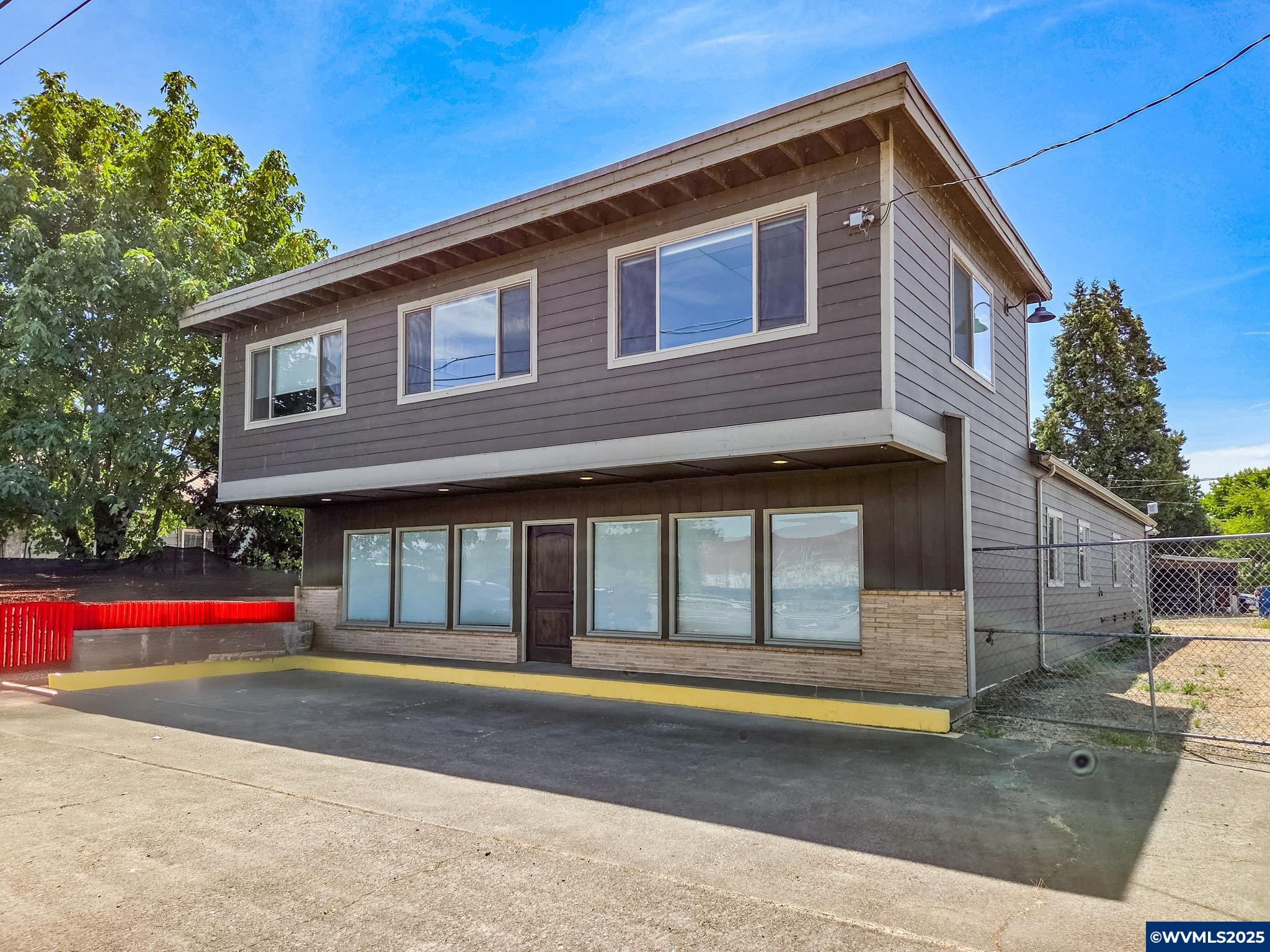3640 S Santiam. Hwy — photo