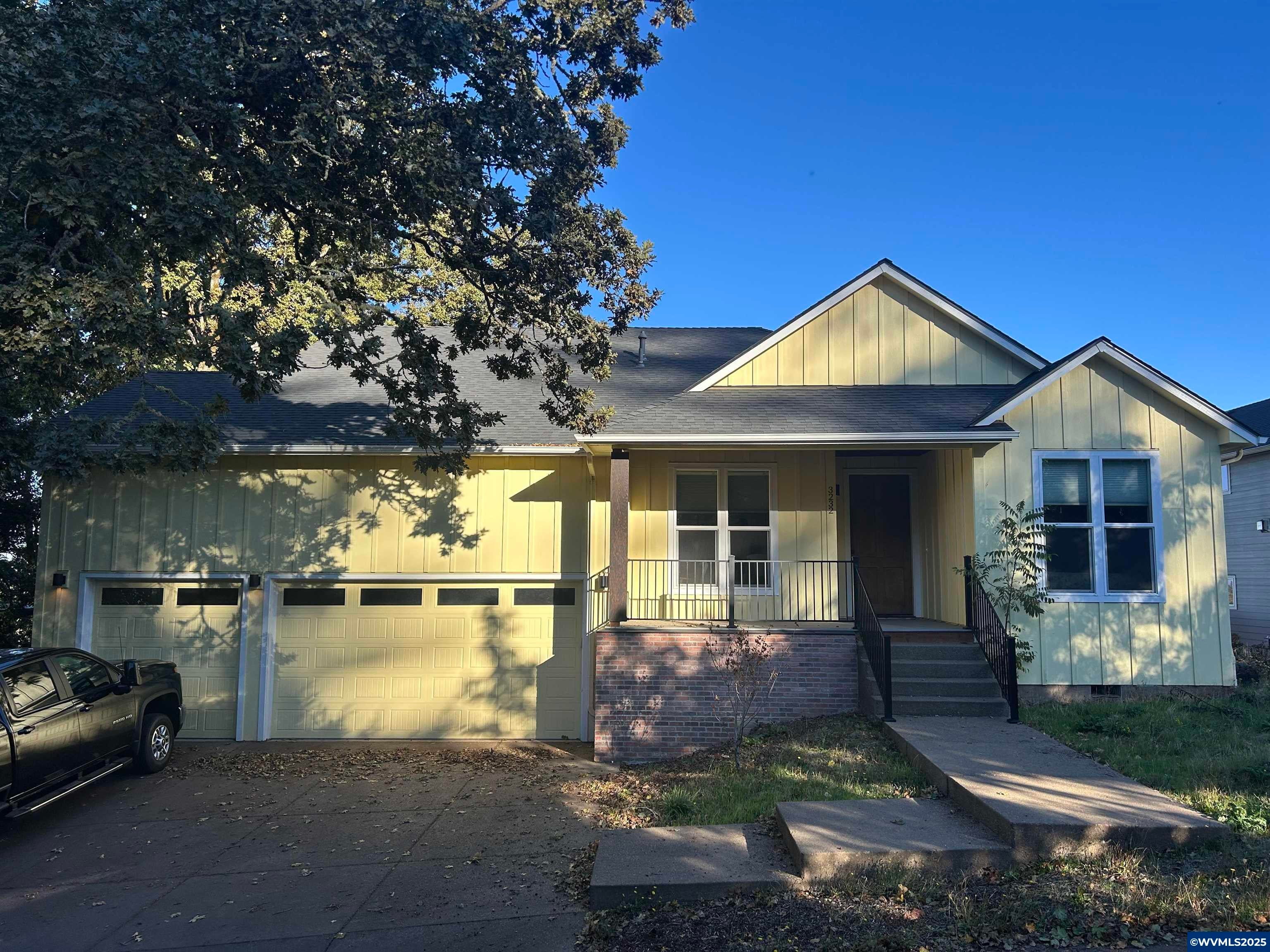 3232 Granada Wy S — photo