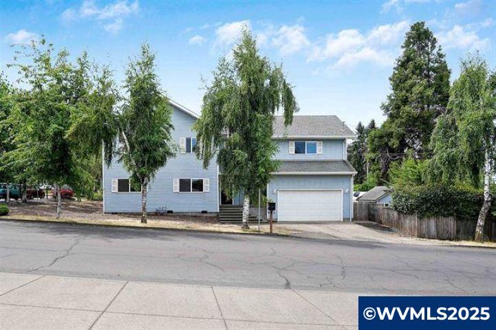 251 Fairview St — photo