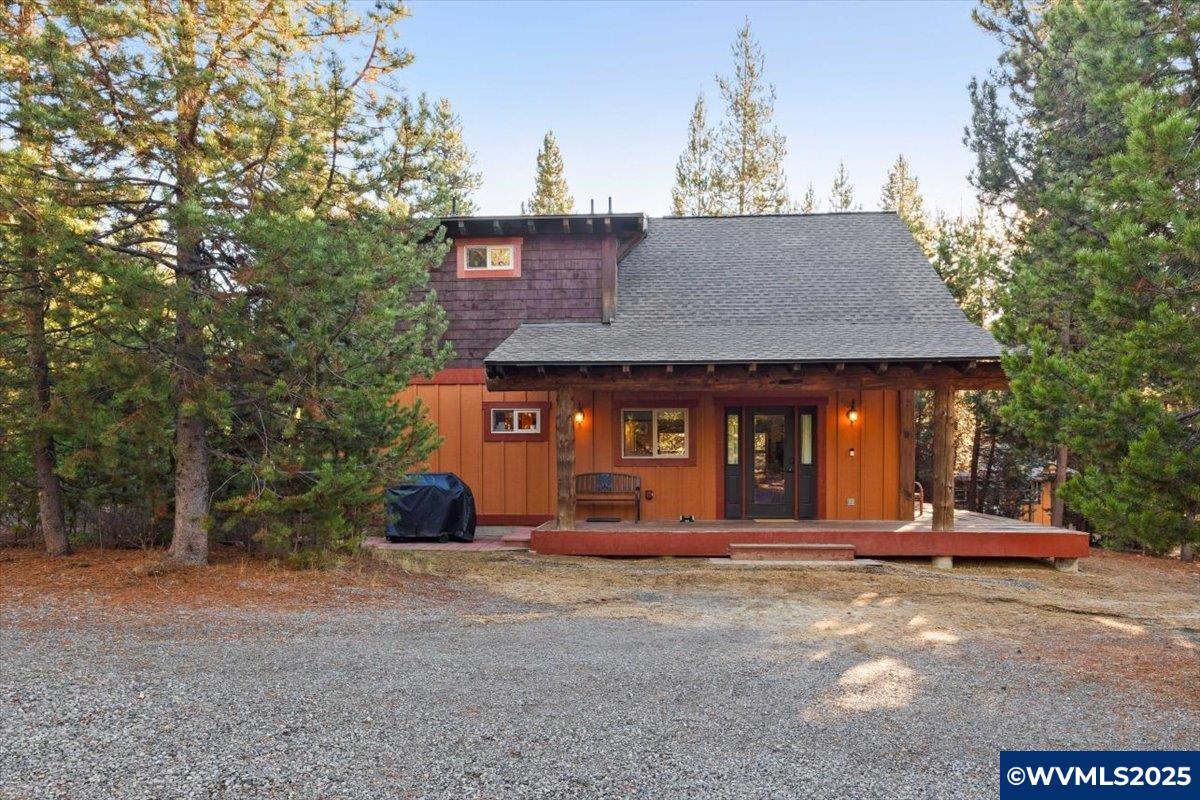 141152 Crescent Moon Dr — photo