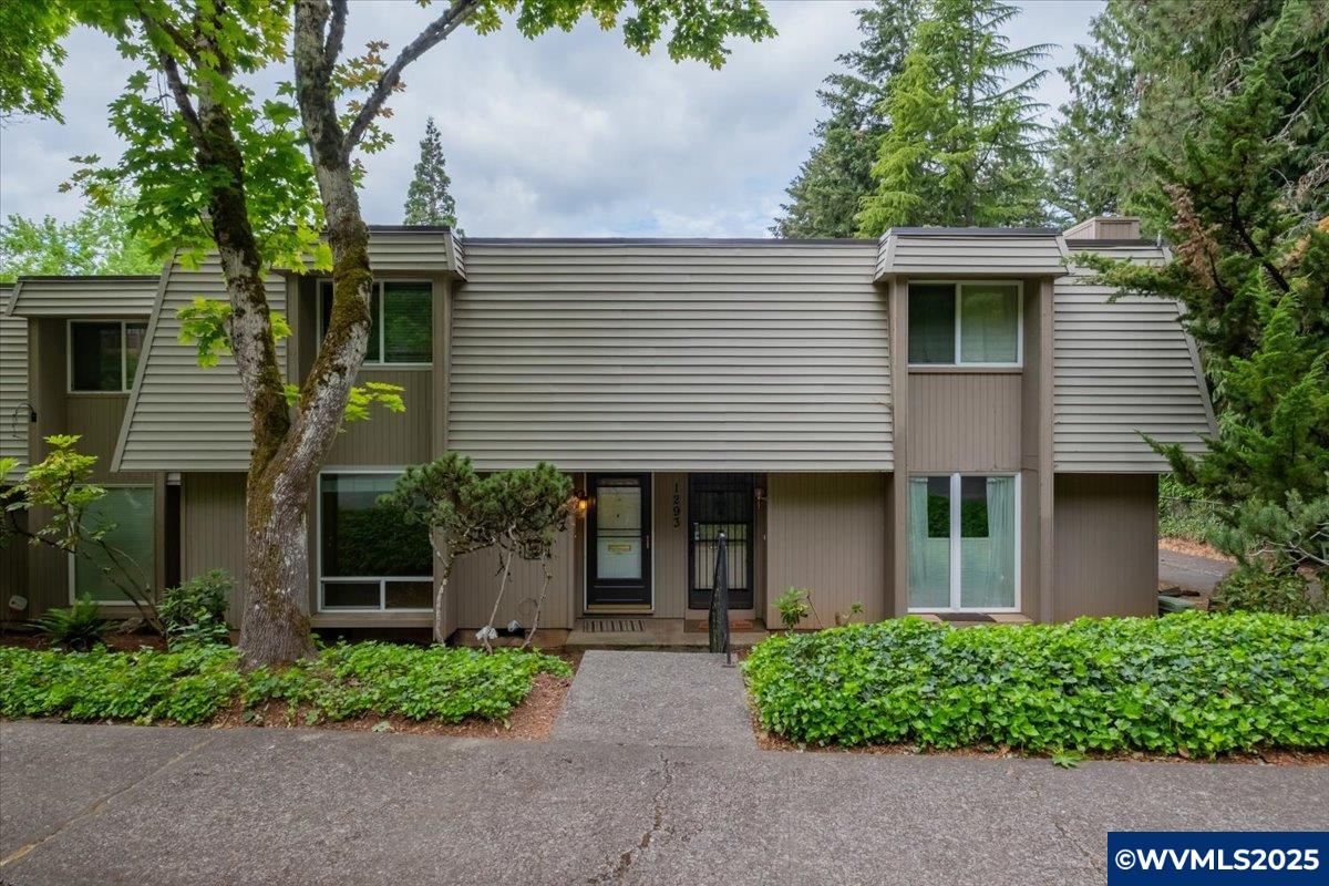 1283 Karen Wy NW — photo