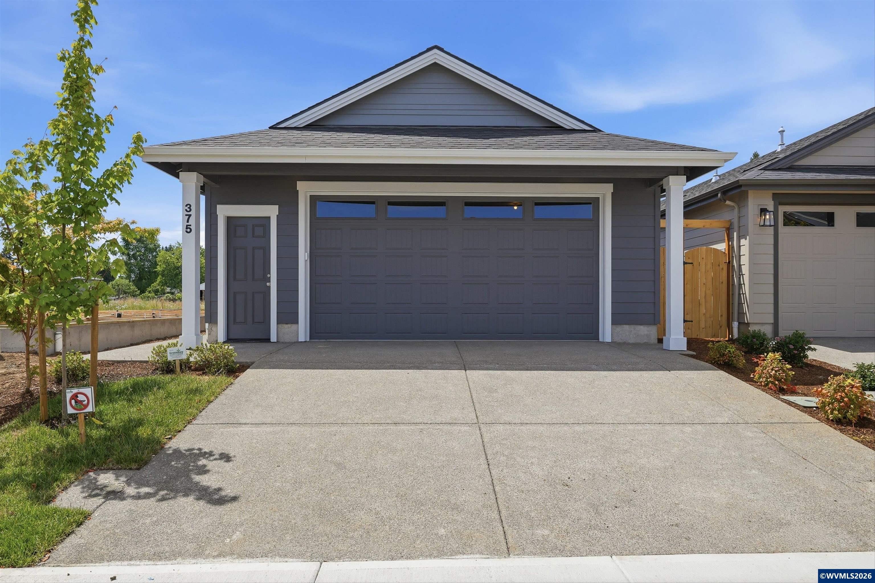 375 SE Shetterly Dr — photo