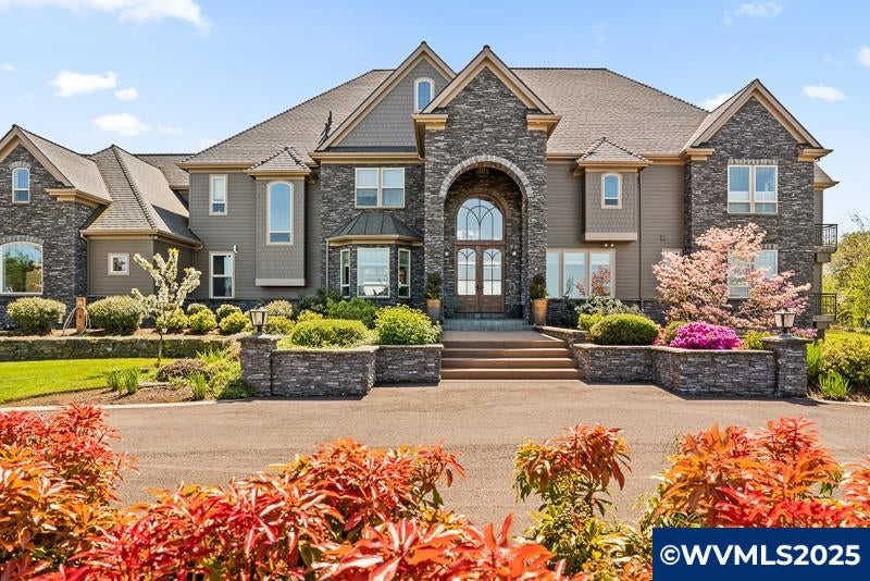 2882 Oak Grove Dr NW — photo