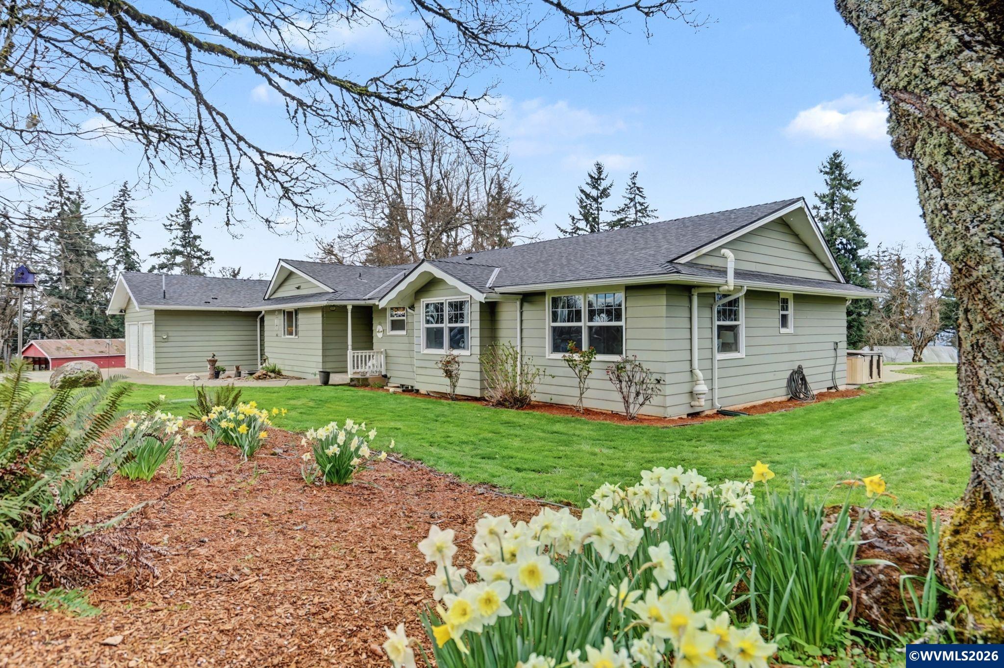 5910 Davis Creek Rd NE — photo