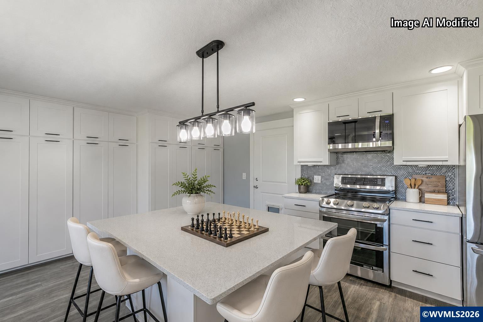 575 N Cascade Dr — photo