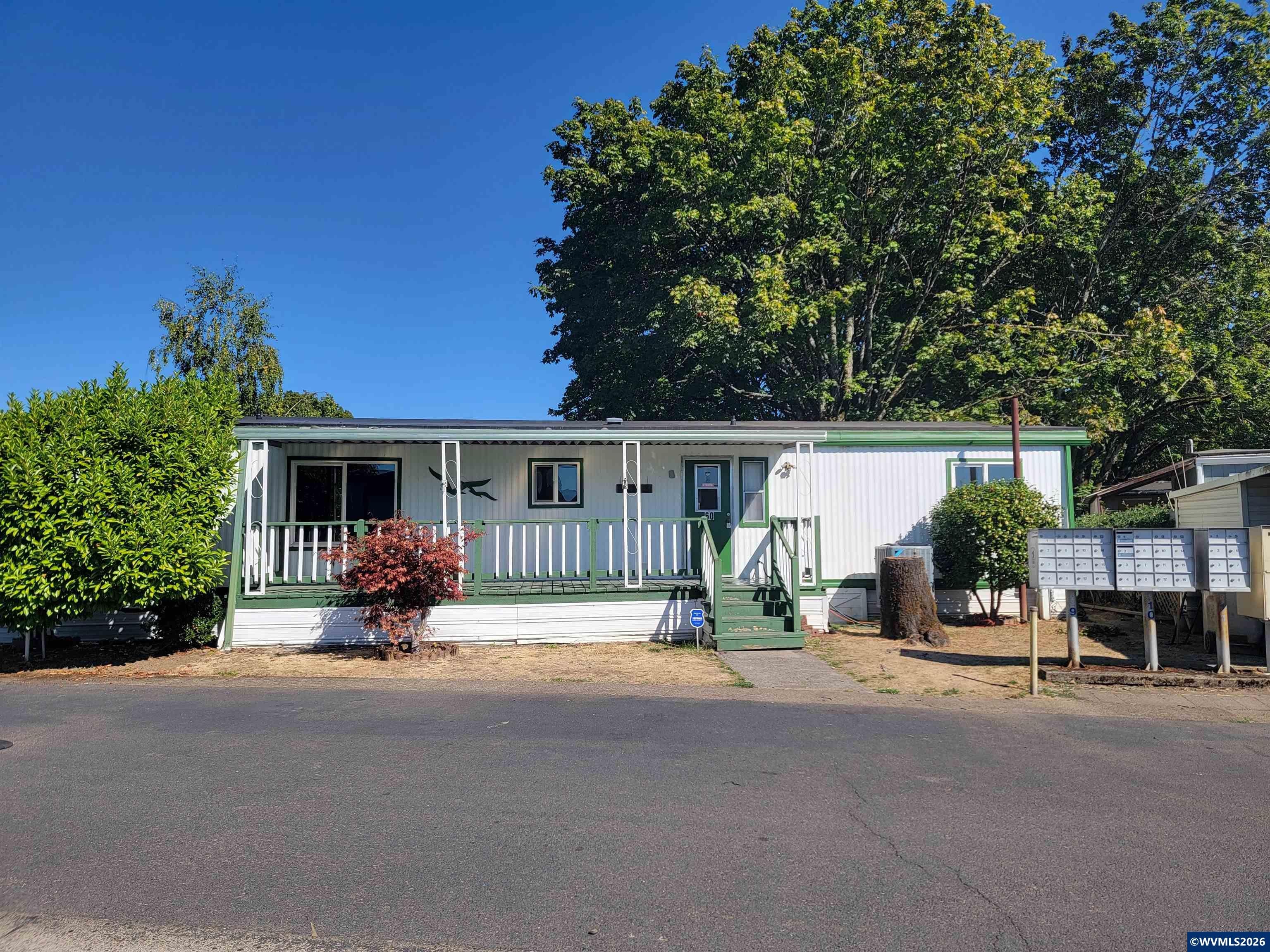 755 NE Circle Bl — photo