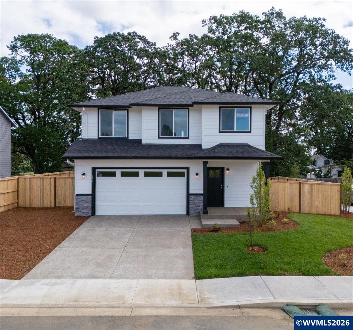 216 NW Newcastle St — photo