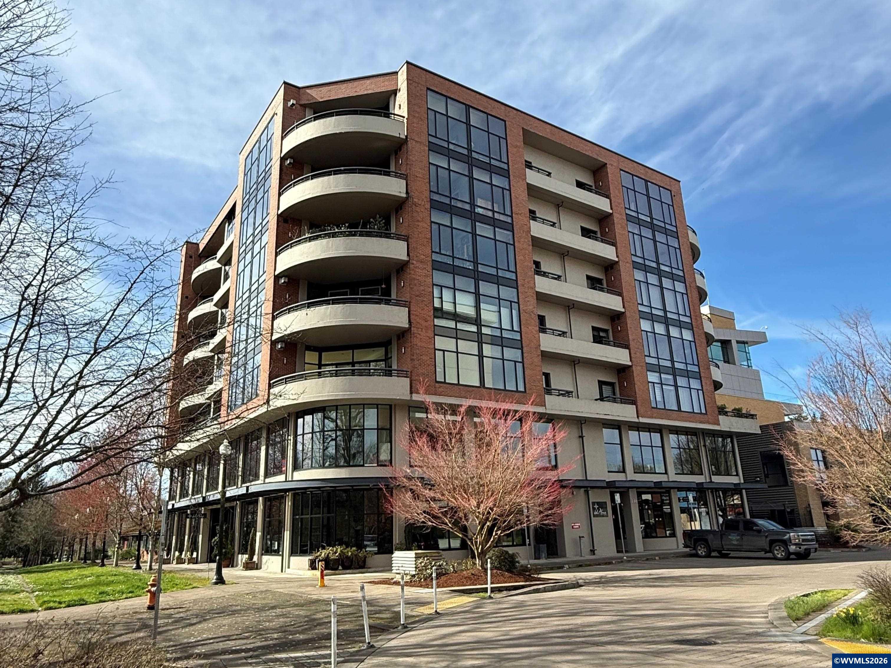 136 SW Washington #702 Av — photo