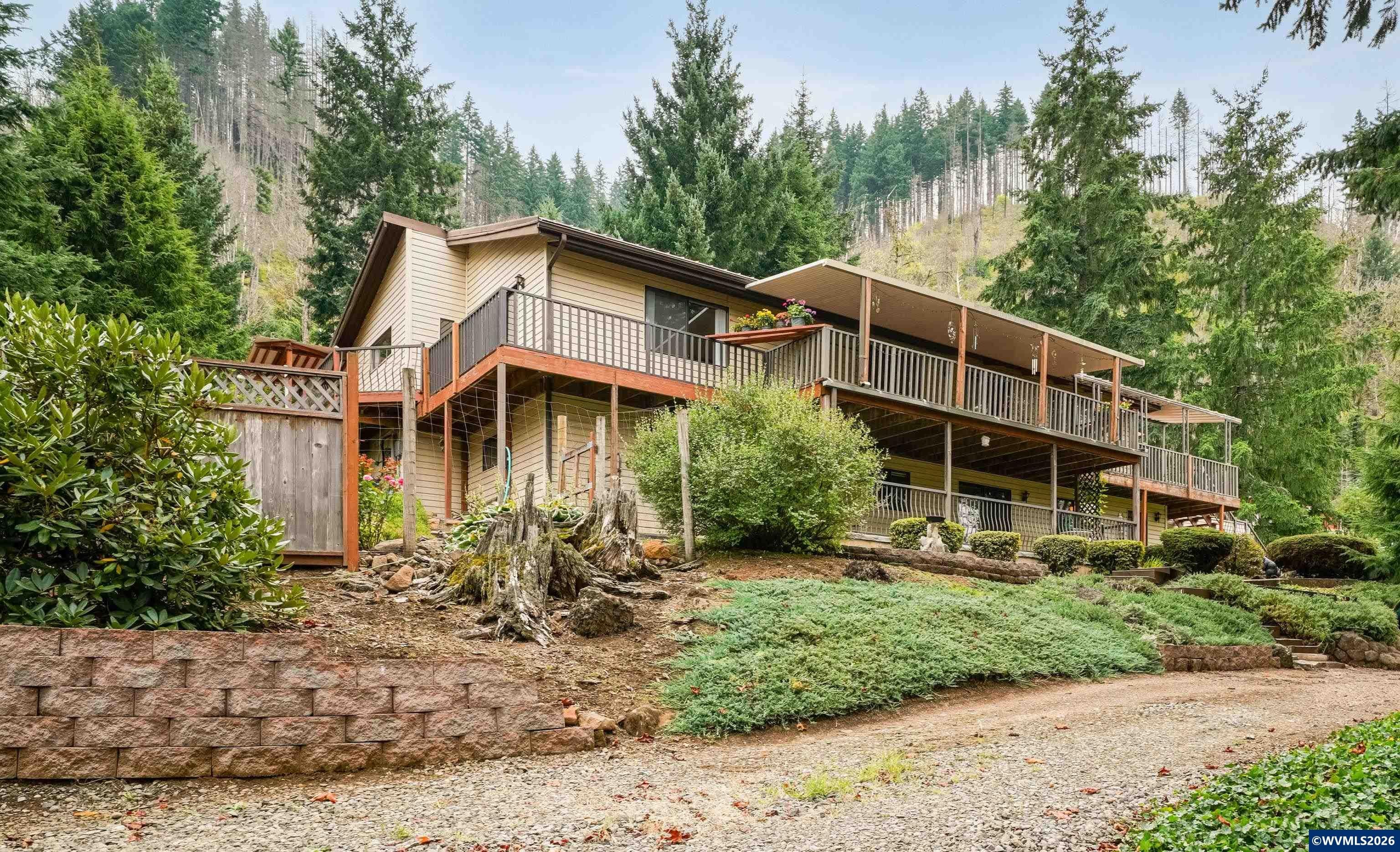 11046 Winstanley Dr SE — photo