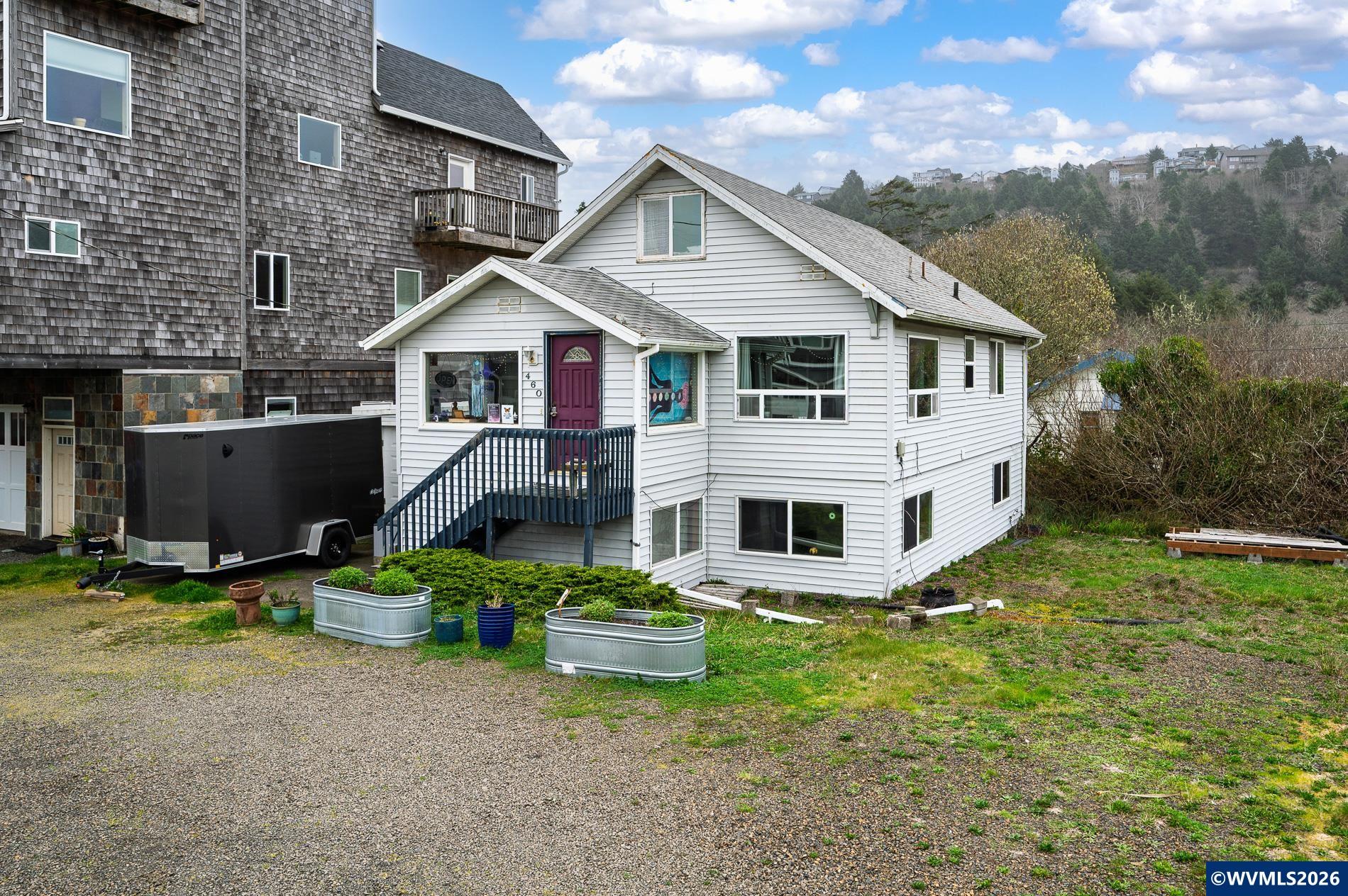 460 Highway 101 — photo