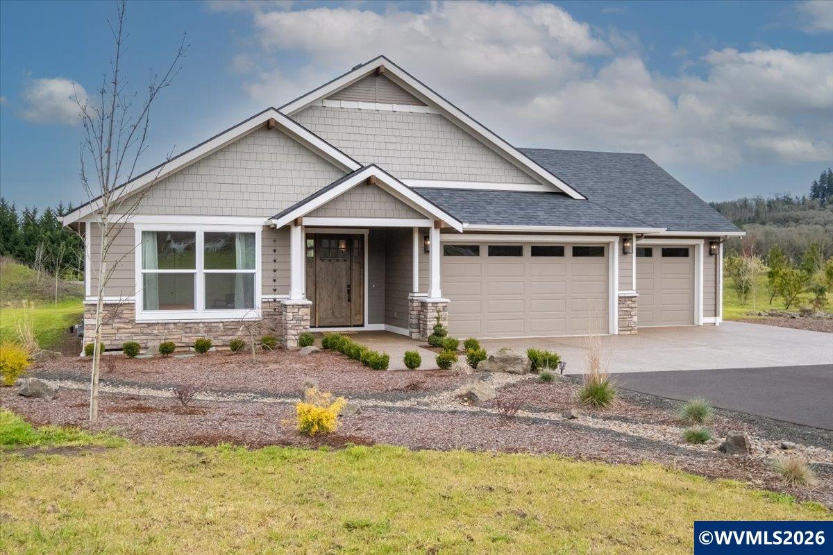 360 NW Earliblue Dr — photo