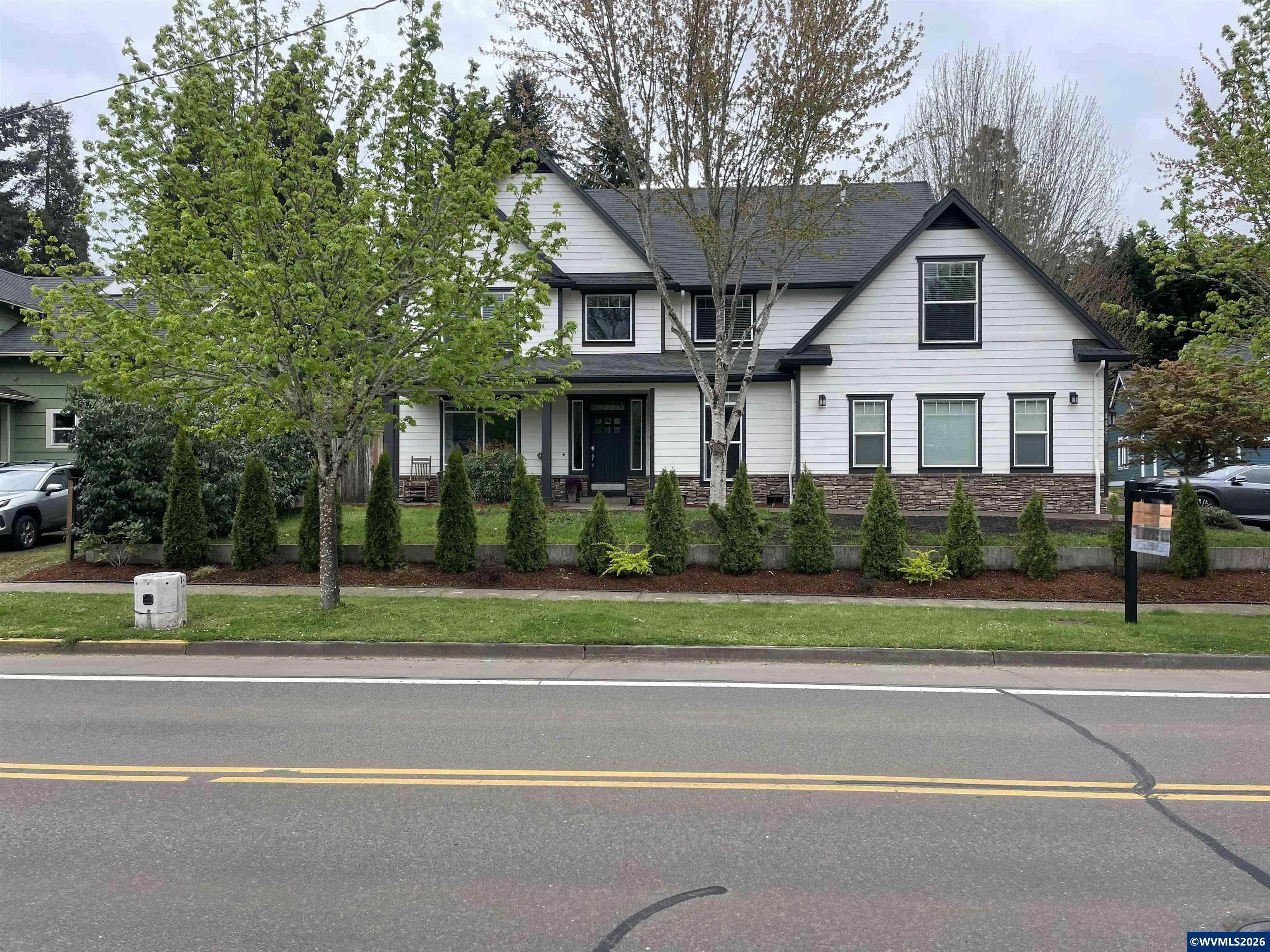 4420 SW Country Club Dr — photo