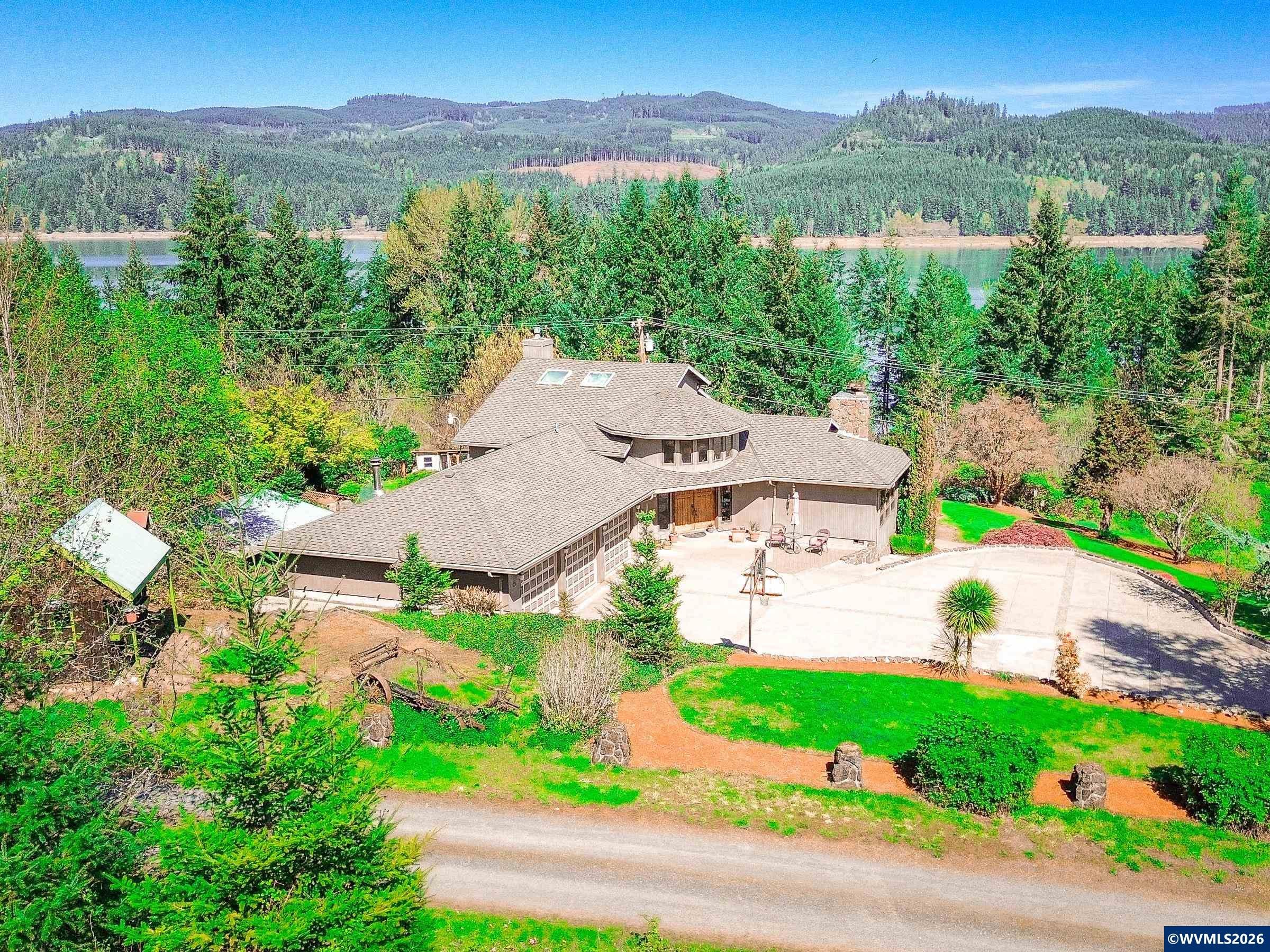 44130 Santiam Hwy — photo