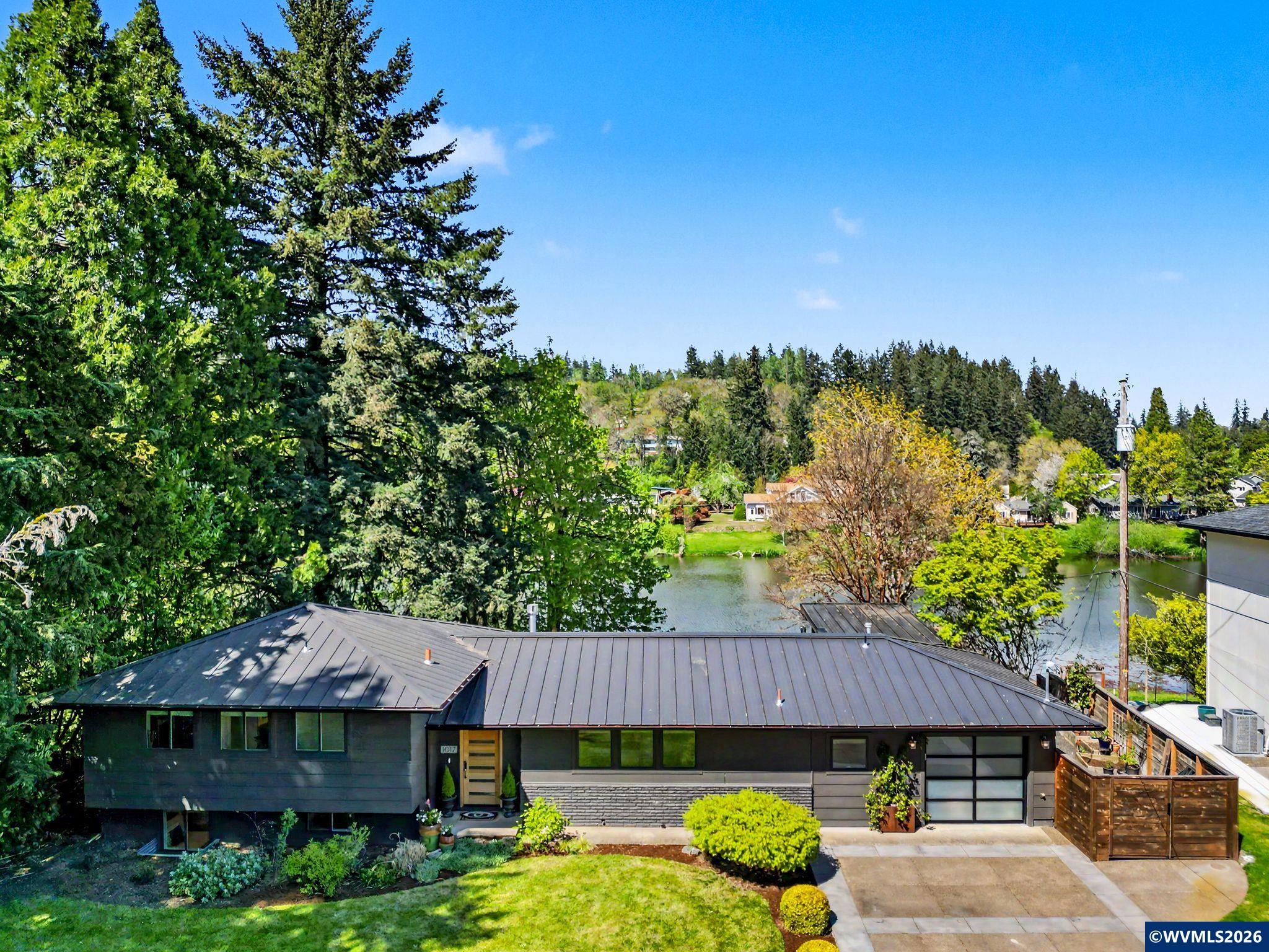 1017 Jones Av — photo