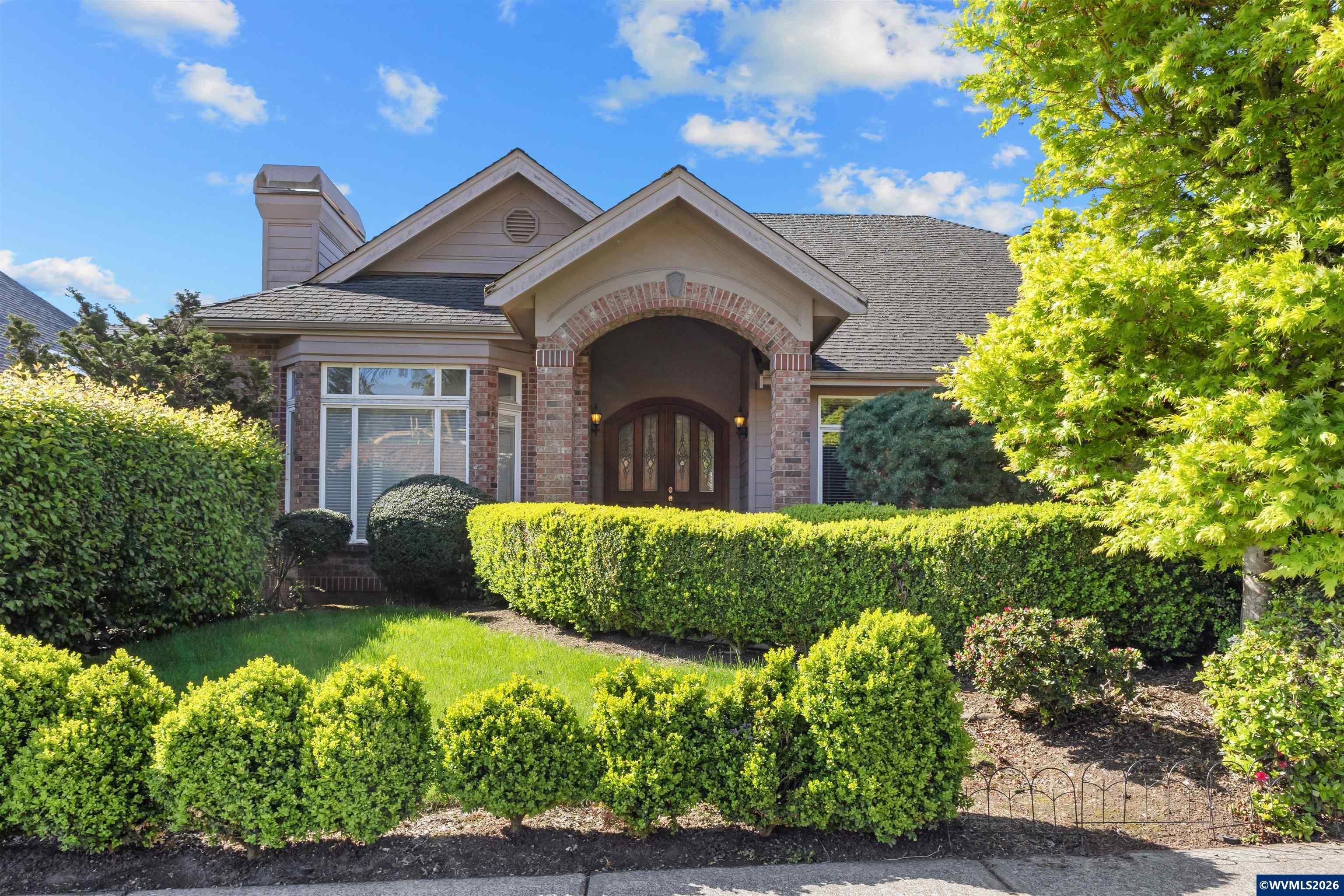 744 Creekside Dr SE — photo