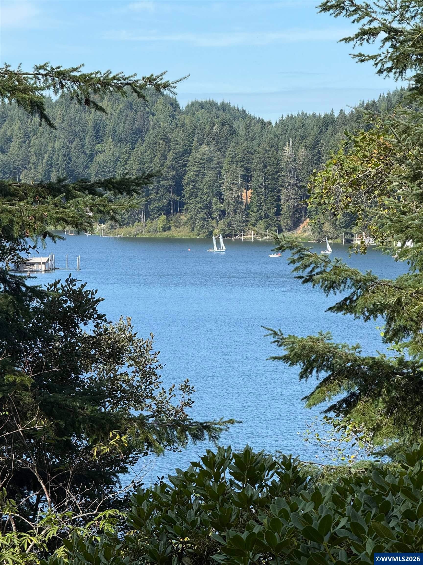 3196 S Ten Mile Lake — photo