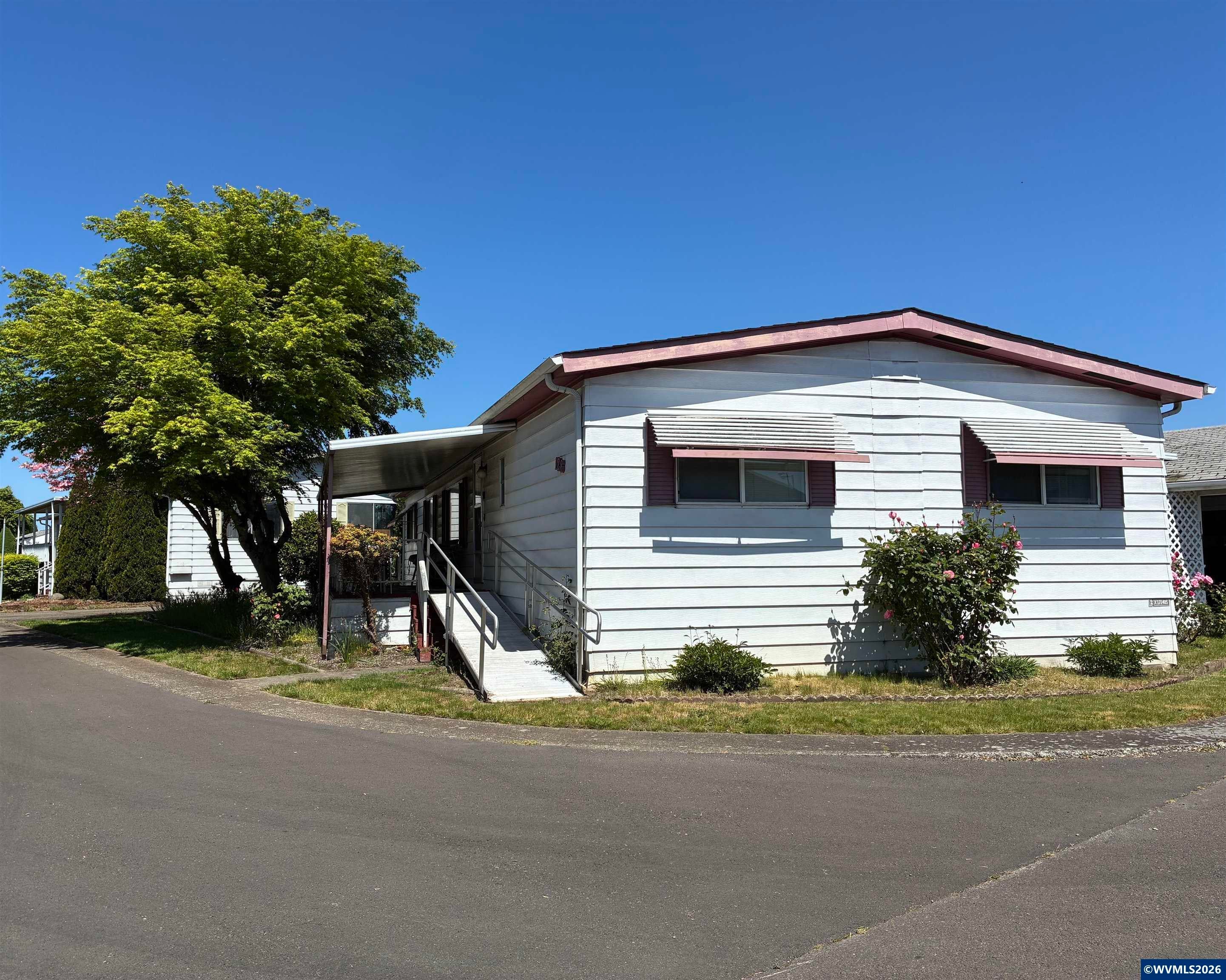 5422 Portland (#128) Rd NE — photo