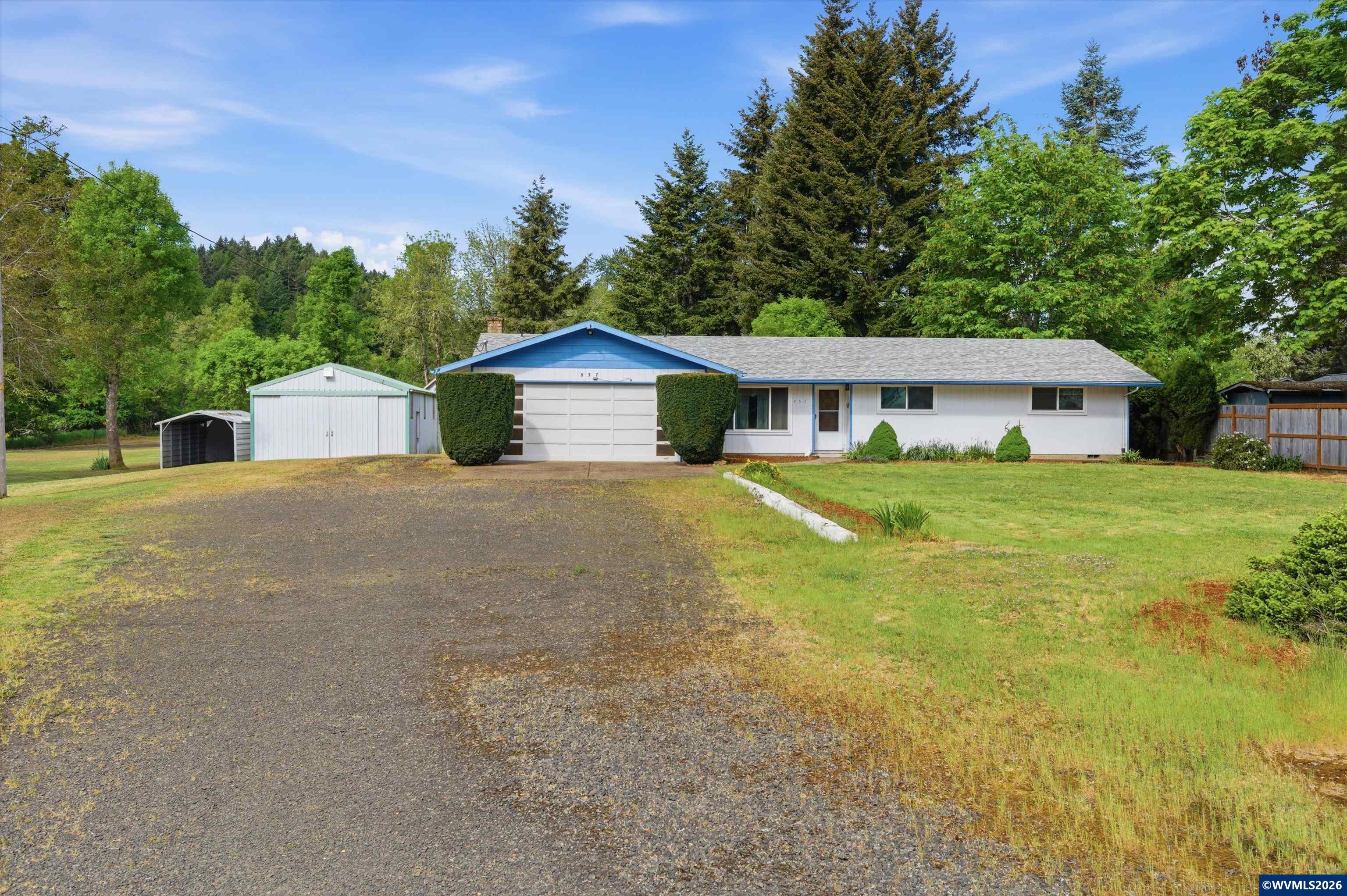 837 SW River Dr — photo