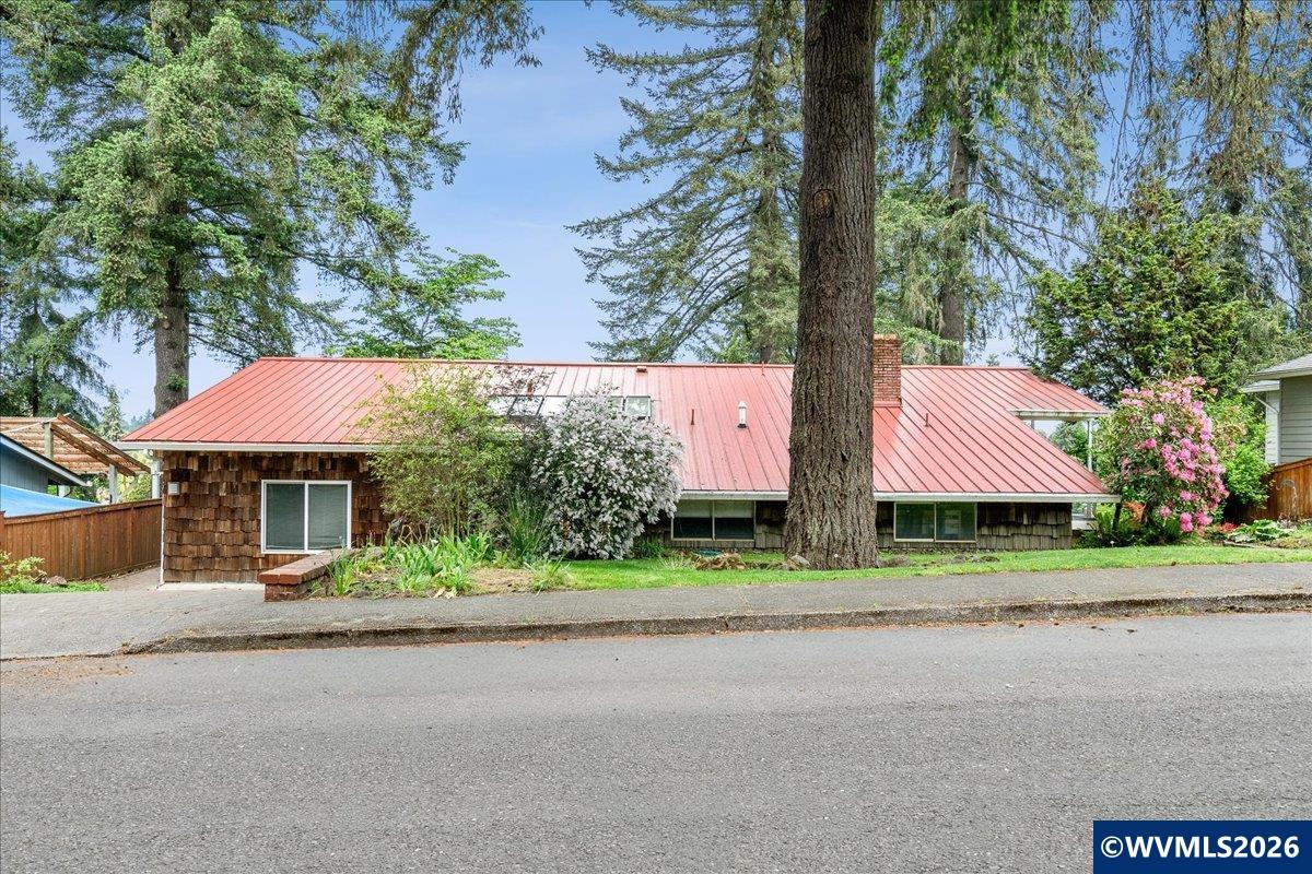 235 Kevin Wy SE — photo