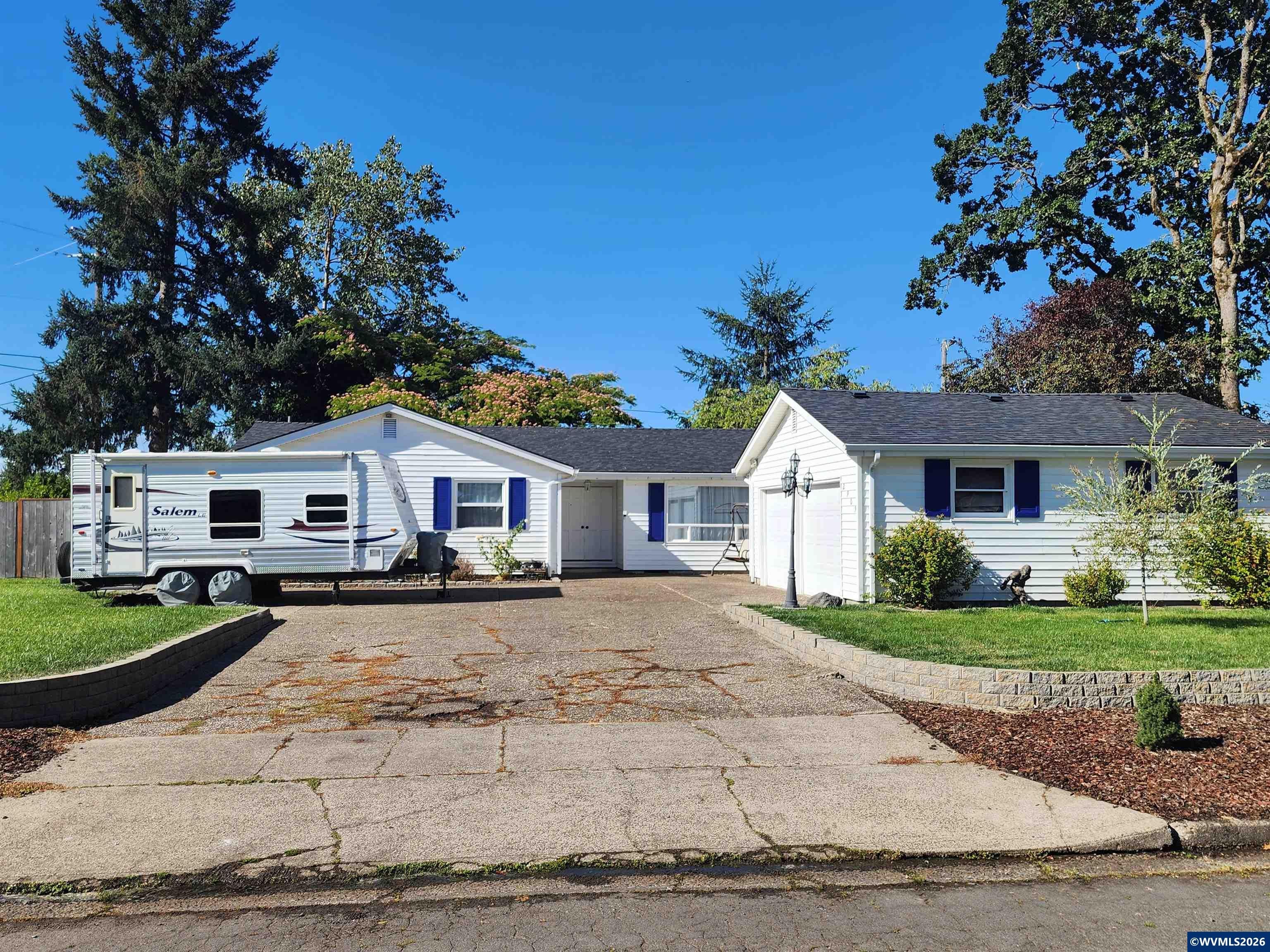 2909 South Shore Dr SE — photo
