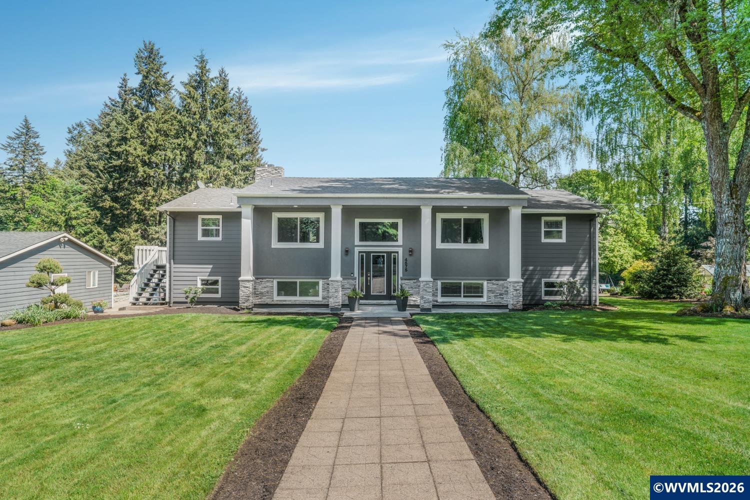 4575 Eagle Crest Rd NW — photo