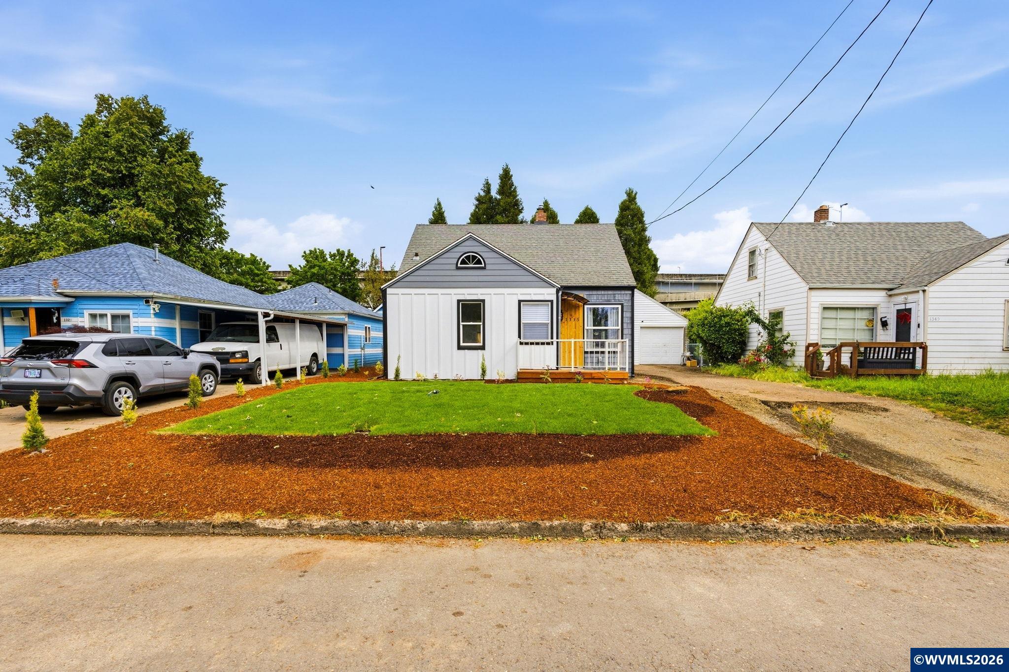 1335 Lee St SE — photo