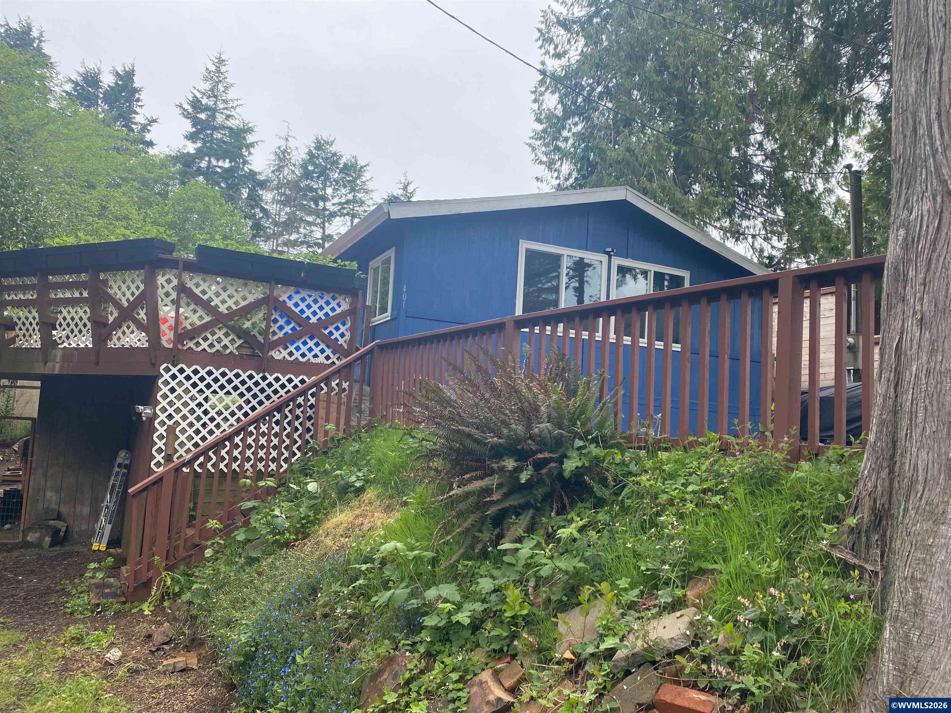 401 SE Surf Av — photo