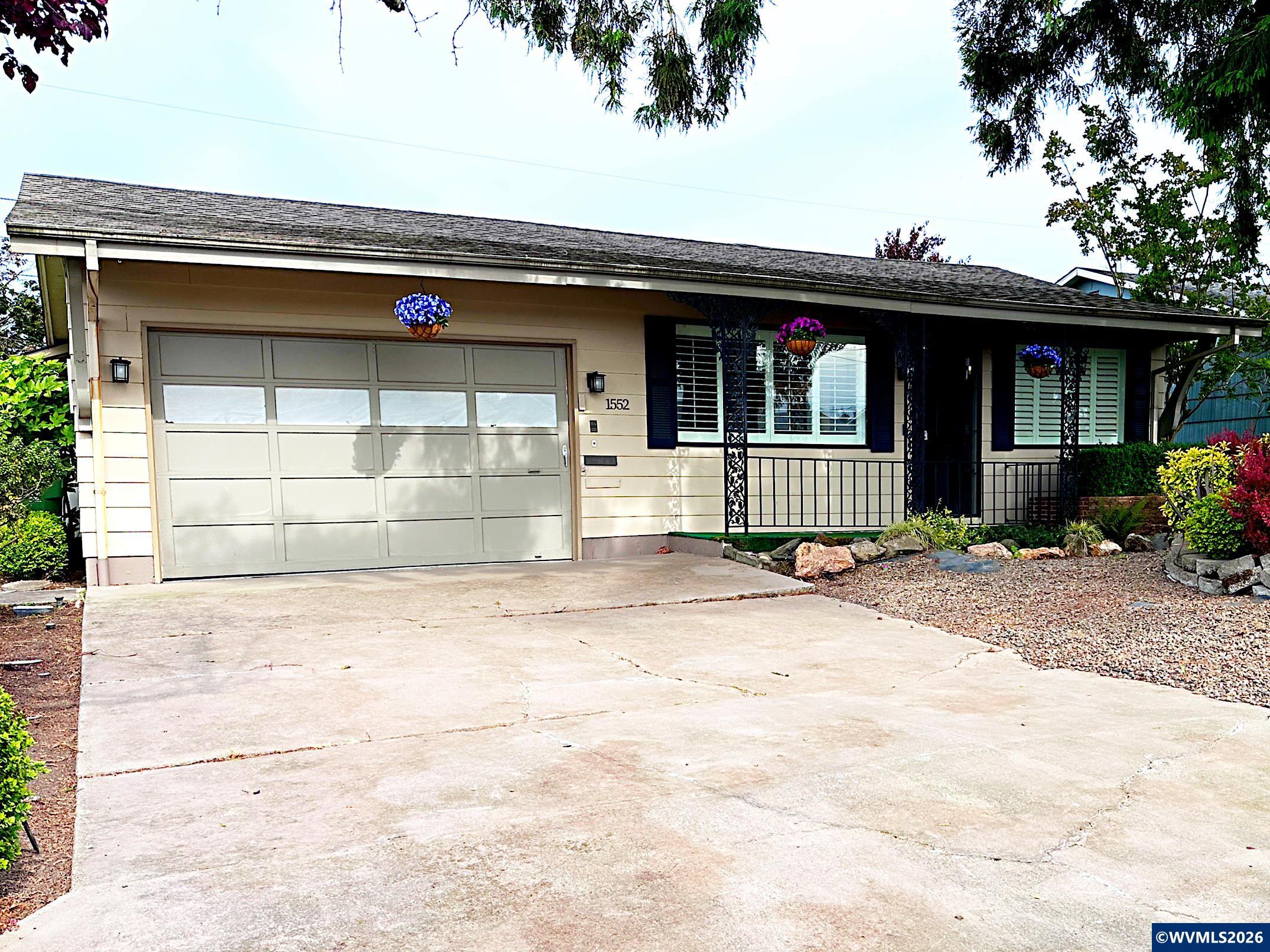 1552 Umpqua Rd — photo