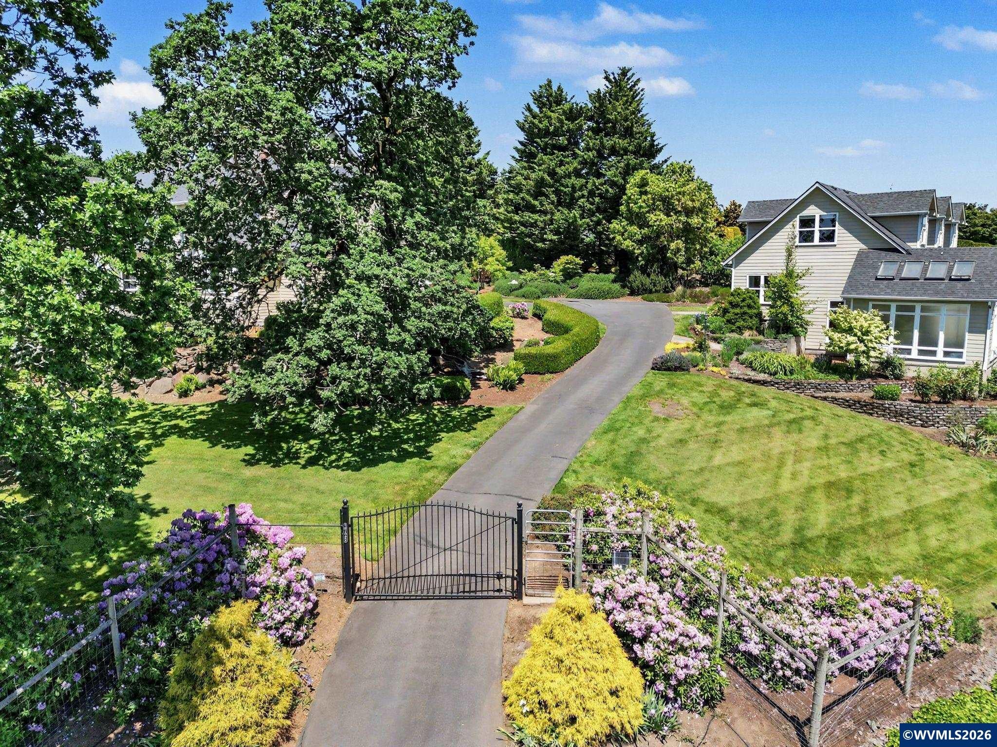 2725 Kaloken Ct S — photo