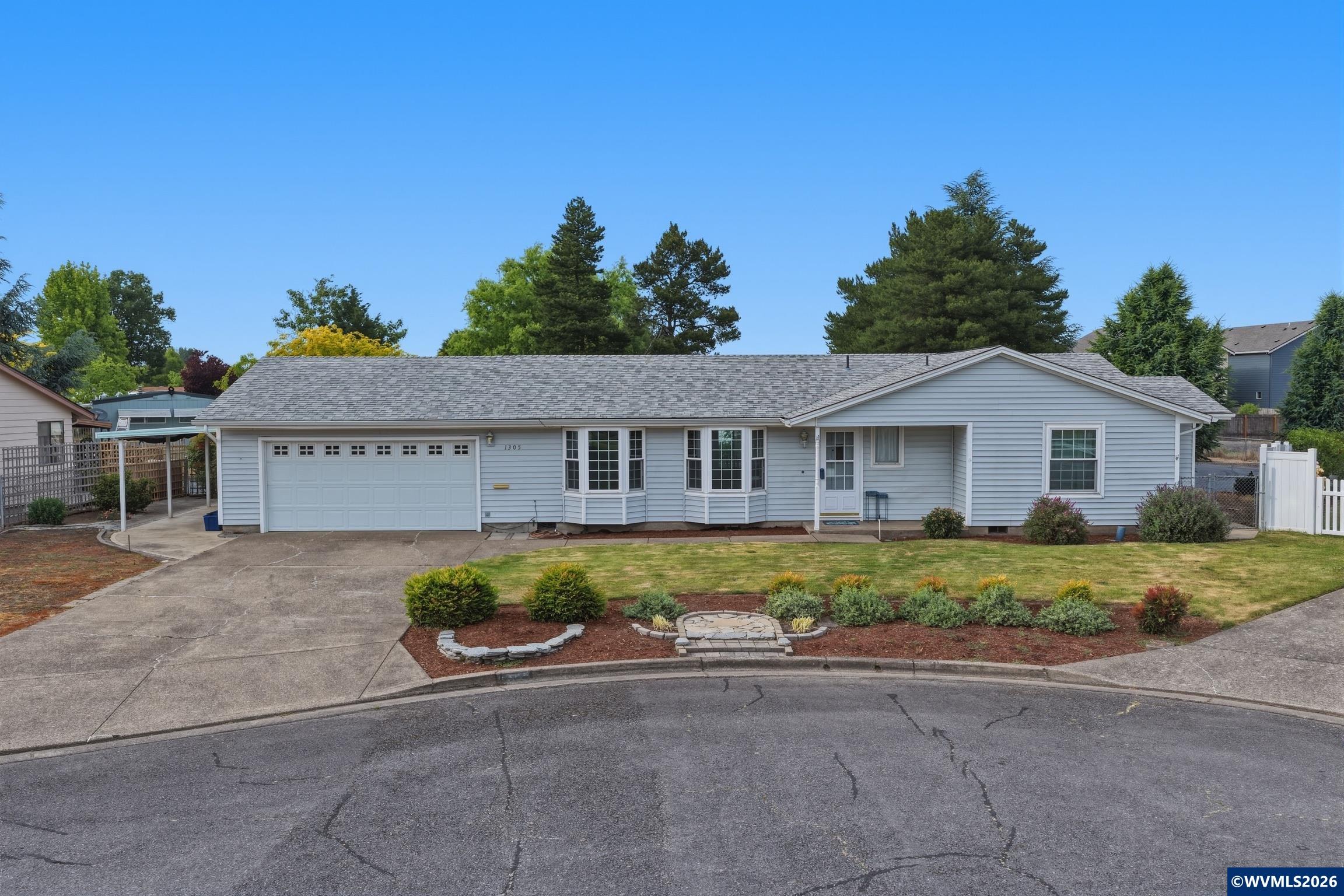 1305 Mulberry Dr — photo