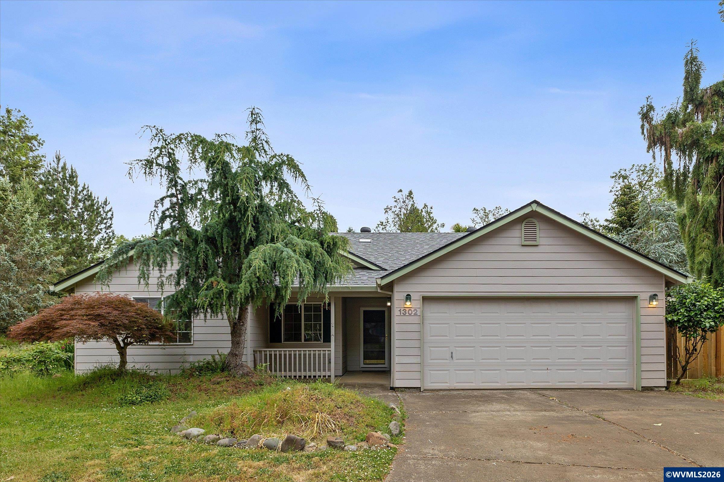 1302 SW Darci Dr — photo