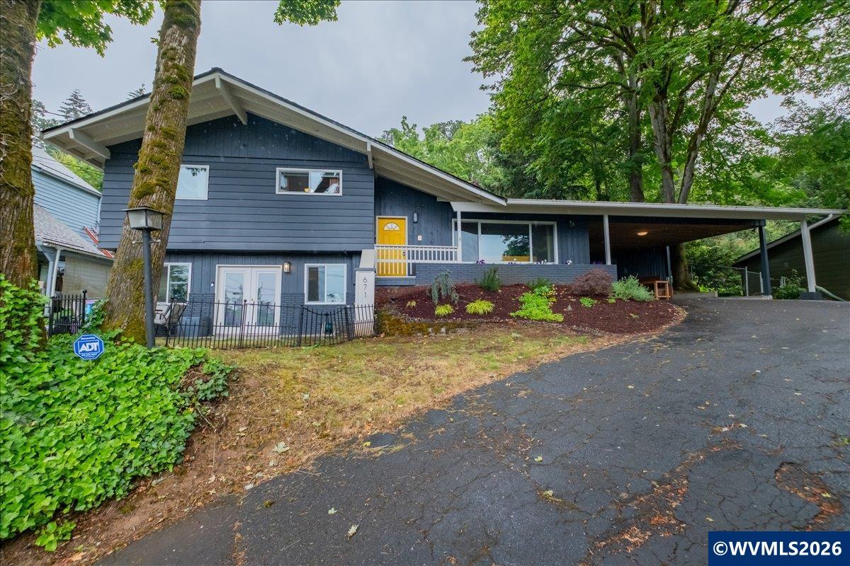 671 Cascade Dr NW — photo