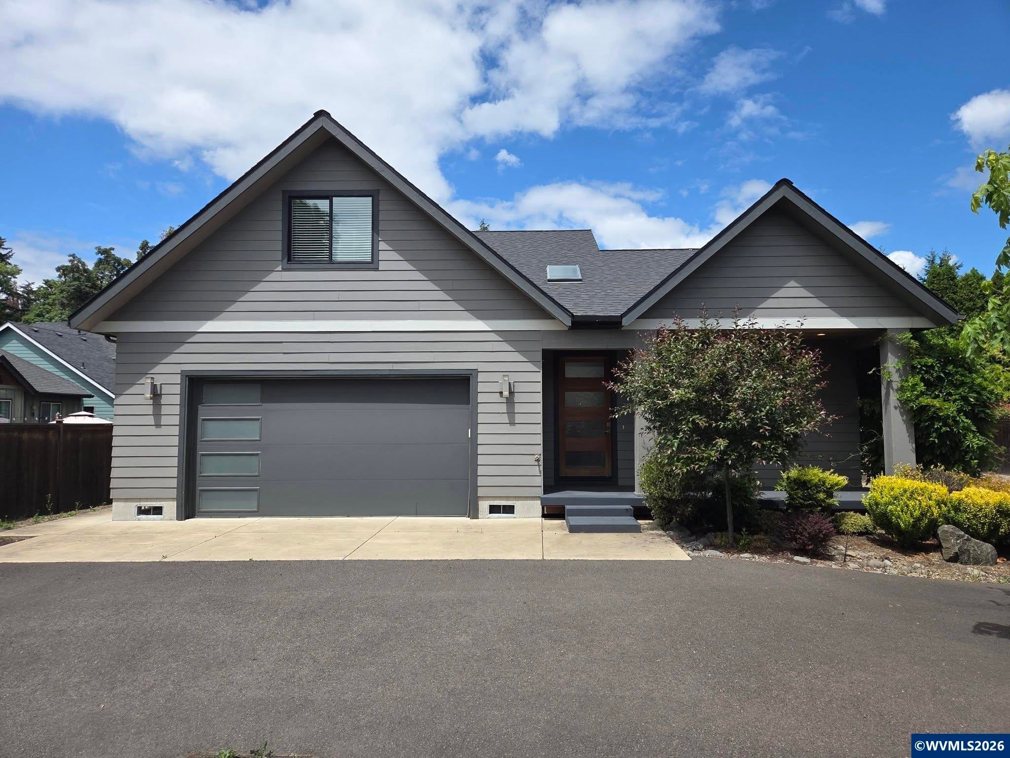3352 Zane Ln — photo