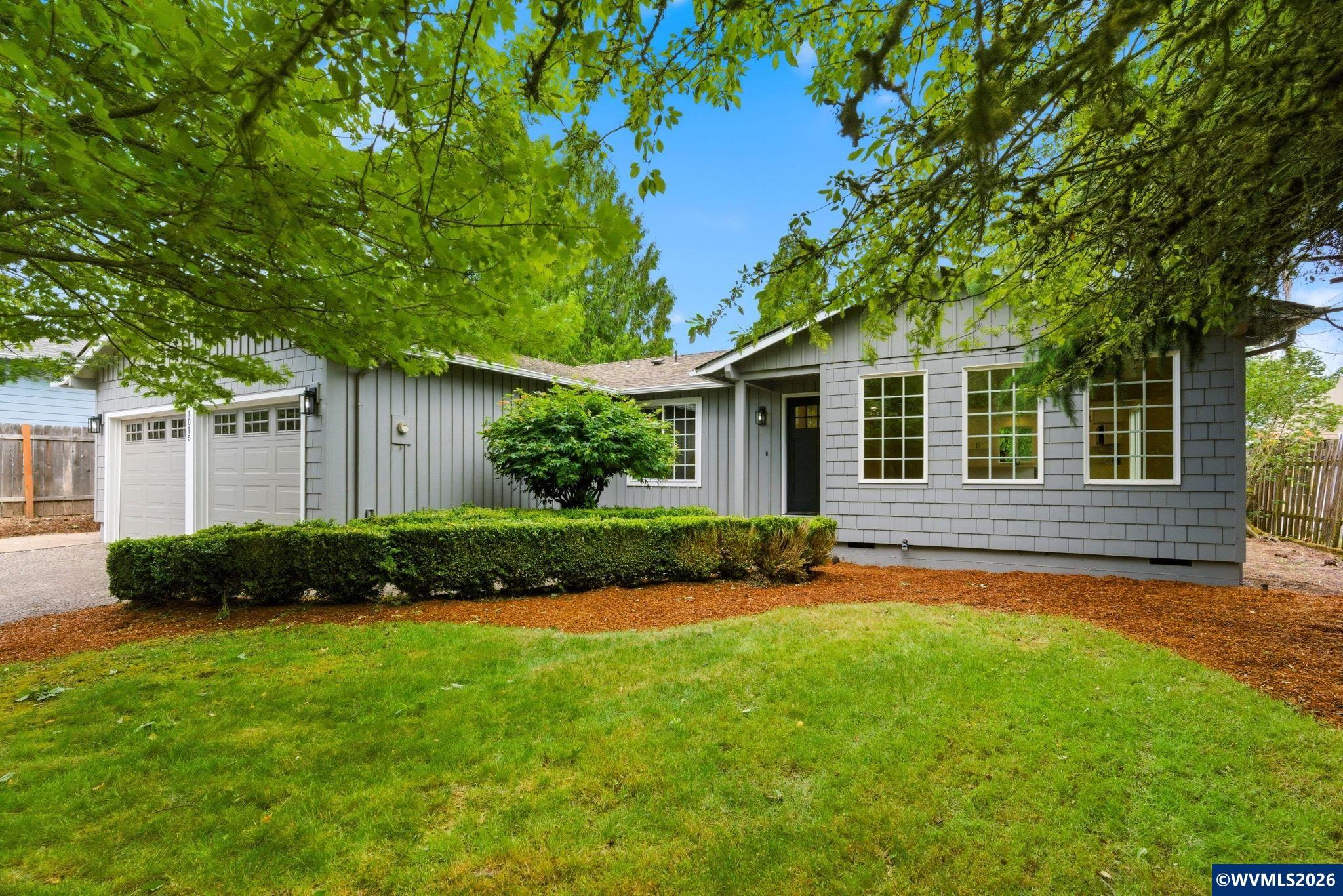 1015 Cunningham Ln S — photo