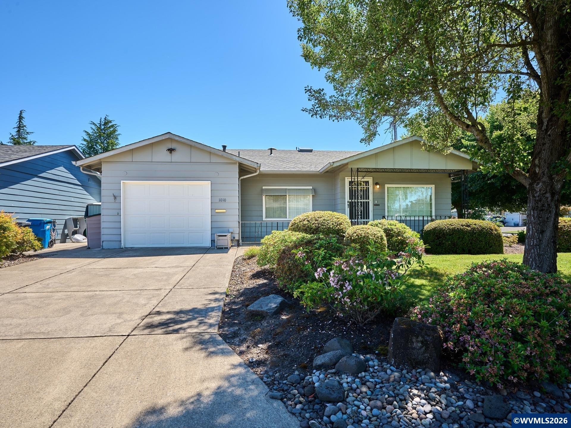 1010 Randolph Rd — photo